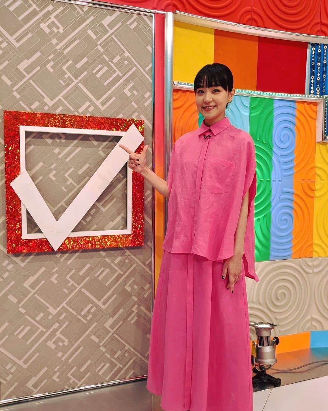 あなたがしてくれなくてものインスタグラム：「🫧  🫧 奈緒 さんに禁断の質問が！？🫧   明日３日よる11時から放送の 「 #ゲストへのアンケートは全部ブレーン芸人が考えました！」に 「 #あなたがしてくれなくても 」から 吉野みち役の #奈緒 さんが出演✨️  どうぞお楽しみに❕  第１話〜３話は #TVer で無料配信中！ プロフィール欄のリンクからチェック📺」