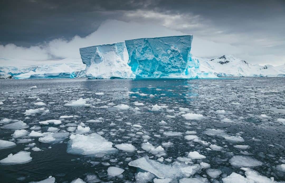 Discoveryさんのインスタグラム写真 - (DiscoveryInstagram)「Image by David Merron  #DidYouKnow? In 2018, scientists recorded the coldest known temperature in Antarctica, about minus 144°F. ❄️   #NaturesExtremes」5月2日 22時00分 - discovery