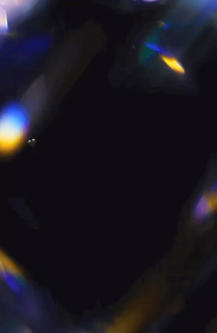 Heizeのインスタグラム：「나의 마음에 ., @__youngbae__ 🖤」