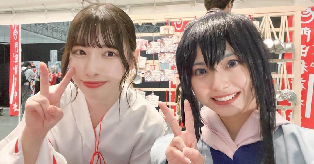 橋本麗愛さんのインスタグラム写真 - (橋本麗愛Instagram)「今回の超神社ではリアルな4つの神社やお寺さんをお招きしました！  舌戦ブレイキンダーンのコーナーでは縁切りで有名な #門田稲荷神社 さんの応援をさせて頂きました！負けてしまってとても悔しい😭  ぜひ旅行に行った際は今回紹介した神社やお寺さんに行ってみてくださいねー！  私が穴開けたやつもあるのかな？？🤔  公式キャラクターのたまちゃんとも写真撮って頂きました💛とってもフレンドリーで楽しかった♥️   #ニコニコ超会議2023  #ニコニコ超会議  #ニコニコ超神社  #ニコニコ超会議コスプレ」5月2日 22時34分 - rena_hashimoto