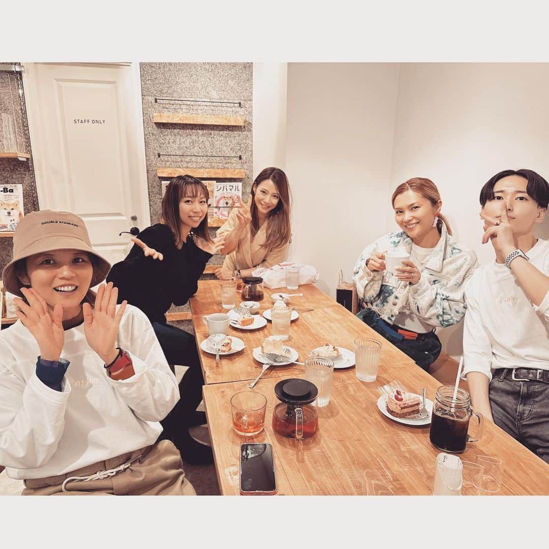 三ツ井裕美さんのインスタグラム写真 - (三ツ井裕美Instagram)「大好きな方達とお会いできた日🥰  最高に楽しい時間でした。」5月2日 22時38分 - hiromi__km