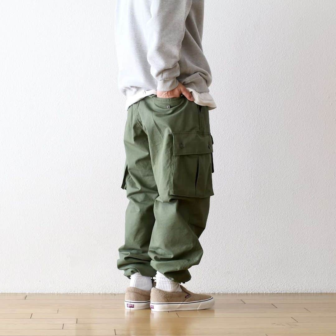 wonder_mountain_irieさんのインスタグラム写真 - (wonder_mountain_irieInstagram)「_ Engineered Garments / エンジニアードガーメンツ "FA Pant - Cotton Ripstop" ¥ 46,200- _ 〈onlin store / @digital_mountain〉 https://www.digital-mountain.net _  【オンラインストア#DigitalMountain へのご注文】 *24時間受付 *14時までのご注文で即日発送 *1万円以上ご購入で送料無料 tel：084-973-8204  _ We can send your order overseas. Ordering procedure details can be found here. >>http://www.digital-mountain.net/html/page56.html  _ #EngineeredGarments  #エンジニアードガーメンツ _ 実店舗：#WonderMountain  〒720-0043  広島県福山市船町2-23 JR 「#福山駅」より徒歩10分 #ワンダーマウンテン #japan #hiroshima #福山 #福山市 #尾道 #倉敷 #鞆の浦 近く _ WOMEN/GOODS： @hacbywondermountain _」5月2日 23時28分 - wonder_mountain_