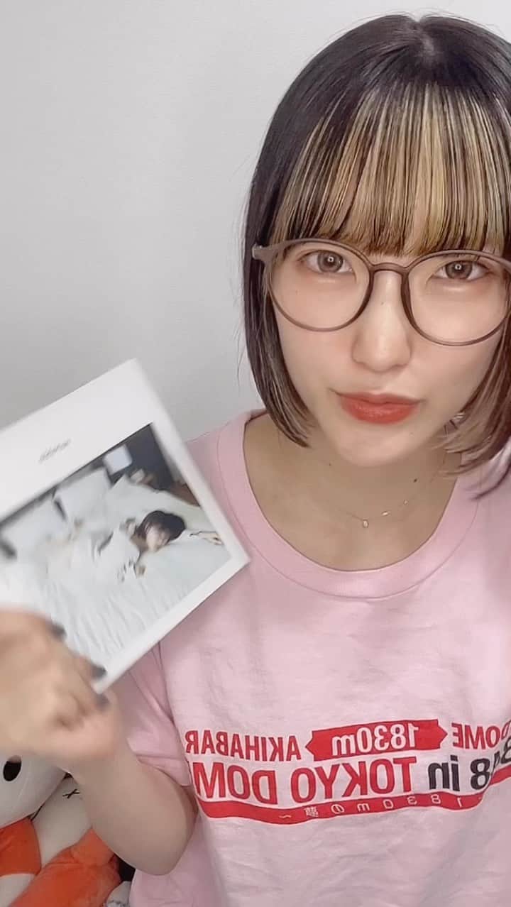 東条蒼のインスタグラム：「フォトブックを2冊つくったよーん💓  明日の24時に発売開始します！よろすく〜😇  #蒼ファミリー #撮影会 #メガネ女子 #あおたん #蒼 #ちびでび #ポトレ #ポートレート #撮影モデル #コスプレ #followｍe #following #japan #girl #photooftheday #tagsforlikes #instalike  #台湾 #香港 #粉我 #拍照 #照片 #人像」