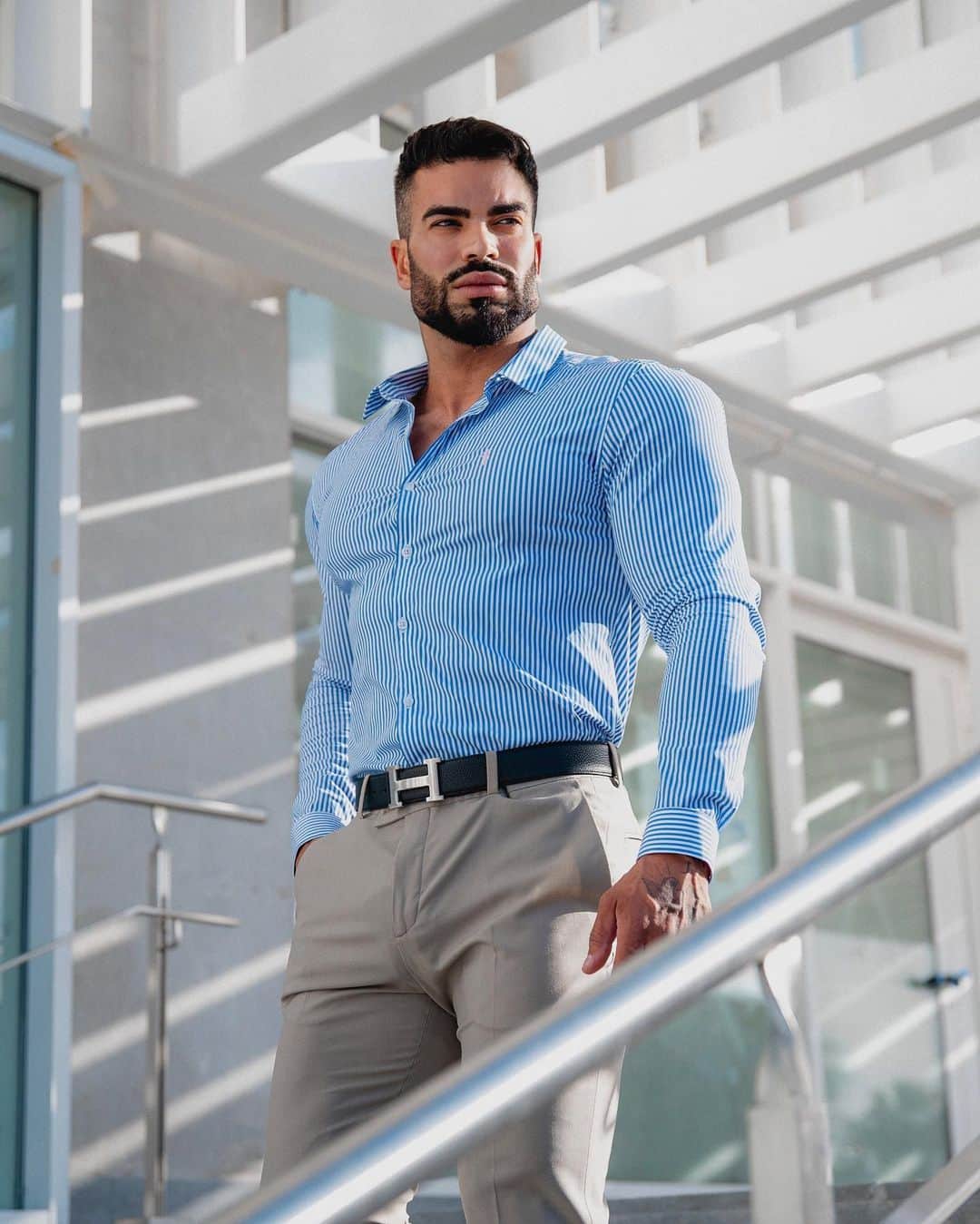 Sergi Constanceさんのインスタグラム写真 - (Sergi ConstanceInstagram)「👔 @fathersons_   New shirt & trousers collection Get 10% OFF with code SERGI 💸 Click link bio @fathersons_  #fathersons #style #class #men #best #fit」5月2日 23時39分 - sergiconstance