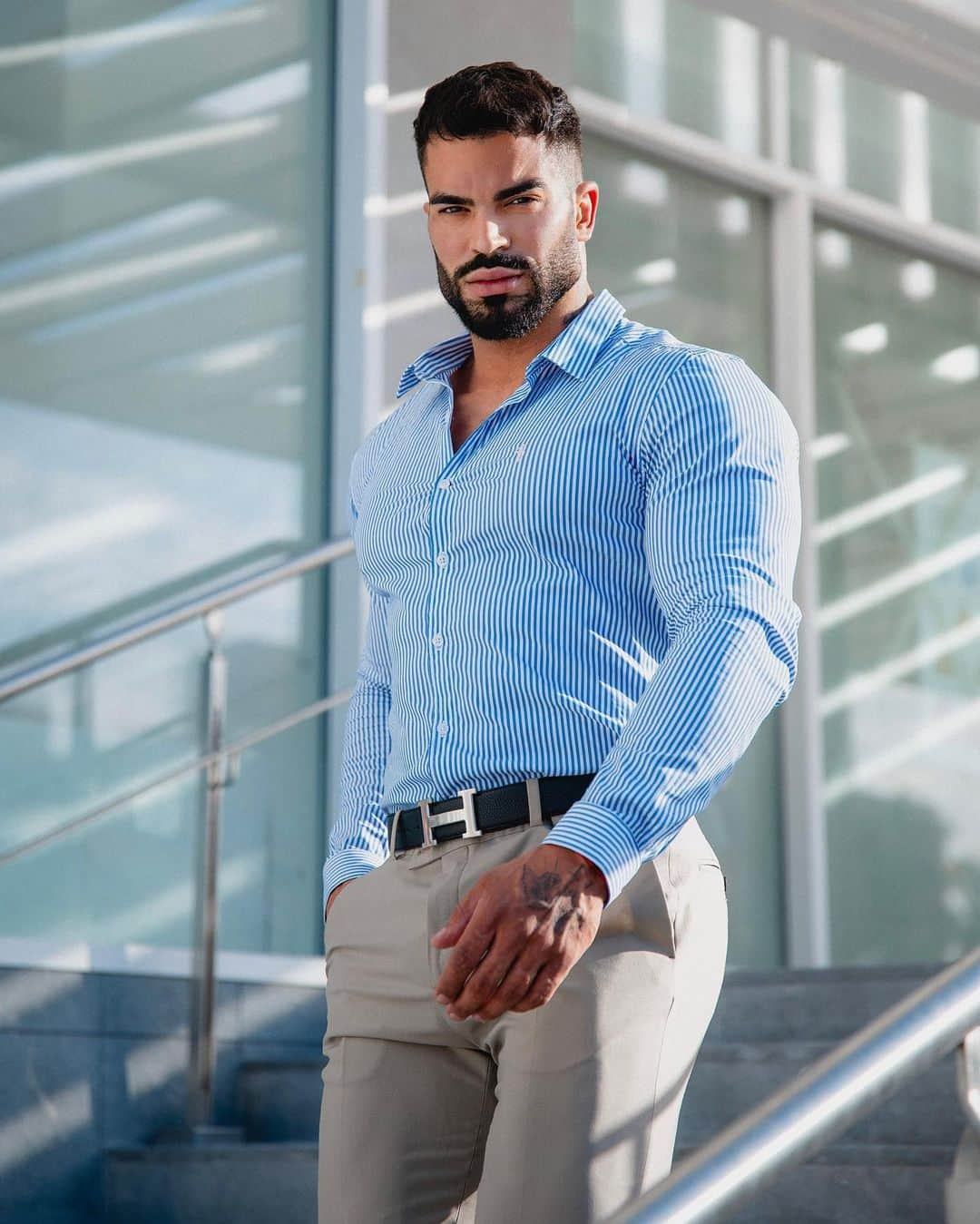 Sergi Constanceのインスタグラム：「👔 @fathersons_   New shirt & trousers collection Get 10% OFF with code SERGI 💸 Click link bio @fathersons_  #fathersons #style #class #men #best #fit」