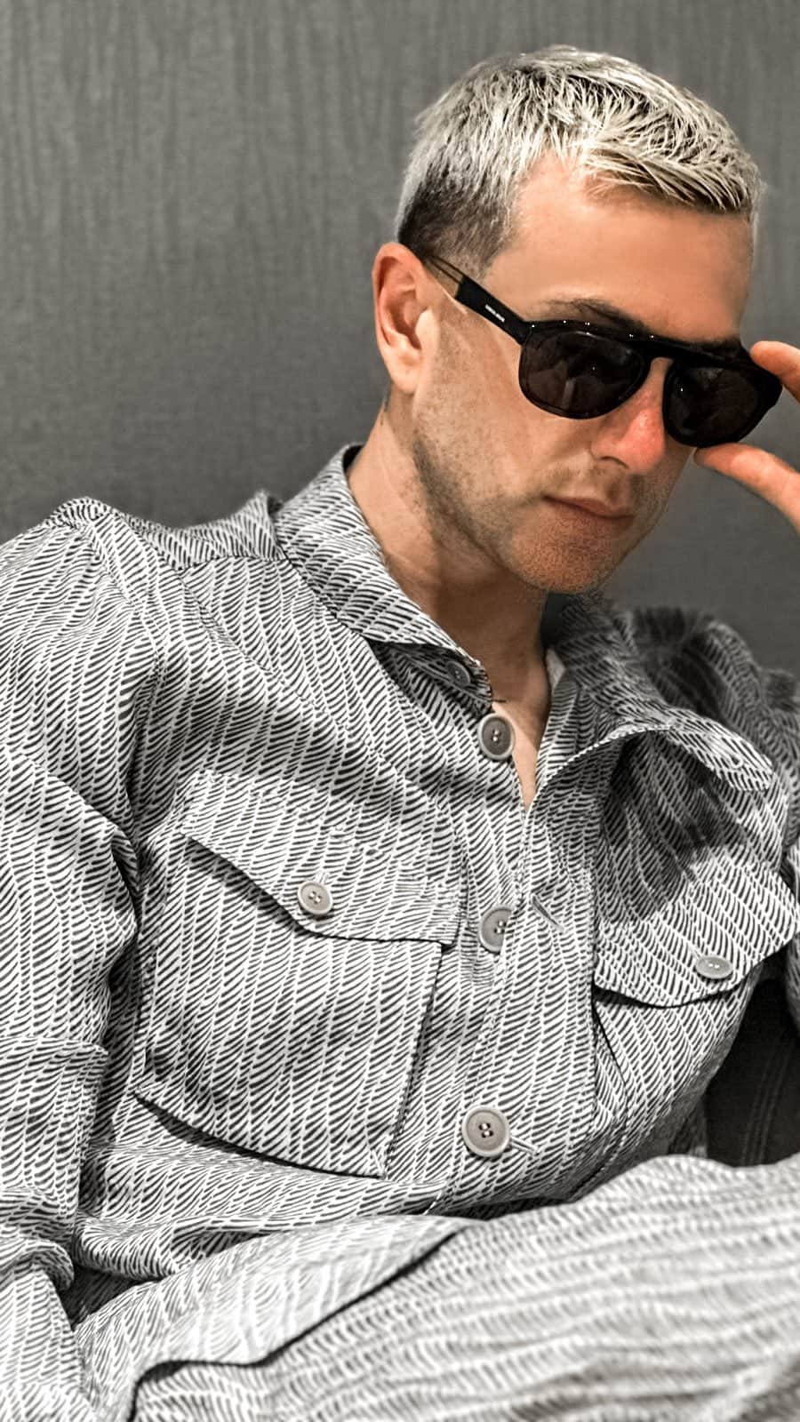フェデリコ・ベルナルデスキのインスタグラム：「Started the week spending a wonderful day in NYC. 🚀🚀 Thanks to @giorgioarmani and the Armani family for this incredible experience. 🙏🏻   #armani #giorgioarmani #style」