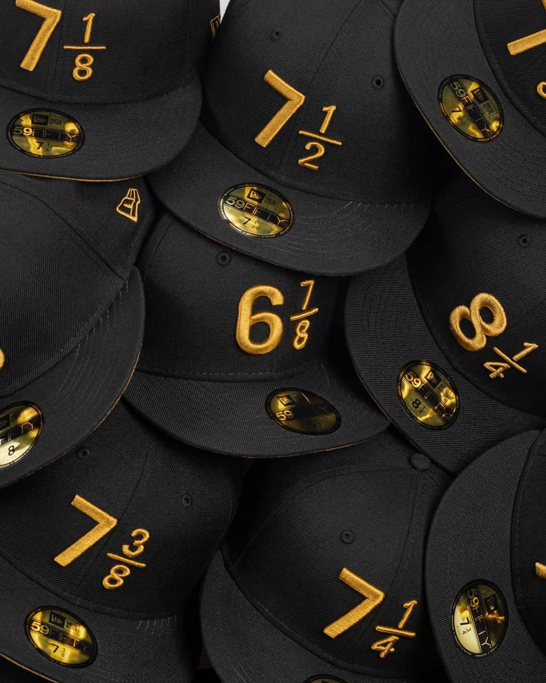 ニューエラ・キャップのインスタグラム：「A perfect fit. Upgrade your collection with the New Era Cap Signature Size 59FIFTY Fitted Cap, available now at New Era Cap.」