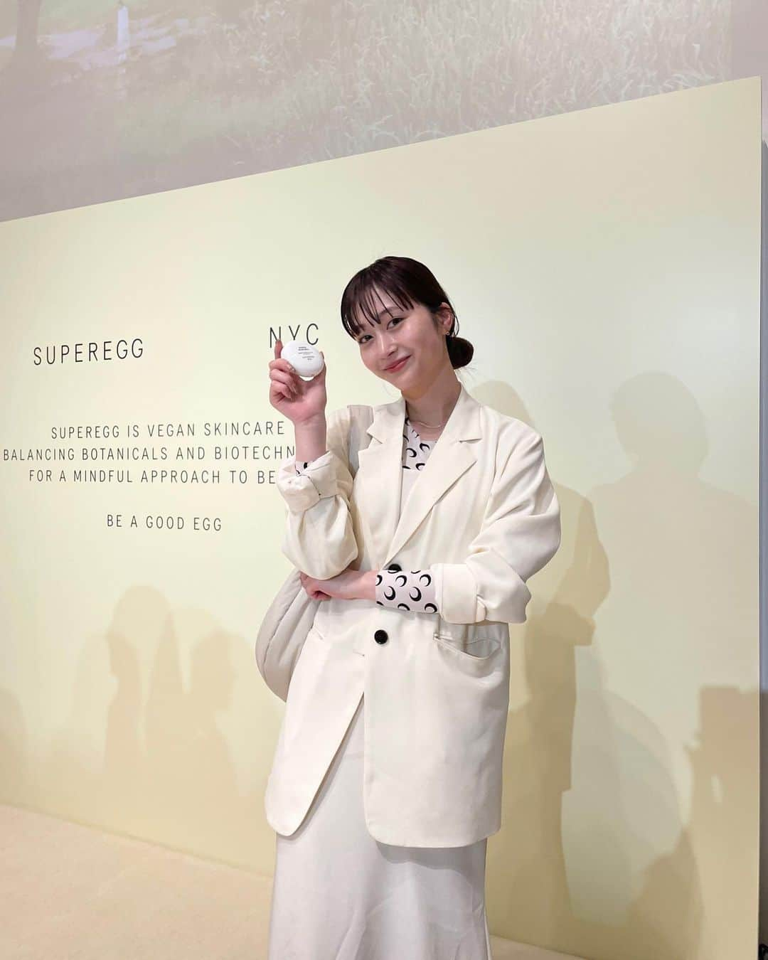 涼佳さんのインスタグラム写真 - (涼佳Instagram)「@supereg の日本初上陸イベントへ🥚  ニューヨークで誕生した 100%ヴィーガンスキンケアブランド🍃 ビタミンをしっかり補給できる美容液と まるっこいフォルムが可愛いクリームがお気に入り♡  #superegg #スーパーエッグ #ヴィーガンエッグ」5月3日 12時07分 - _ryoka_870