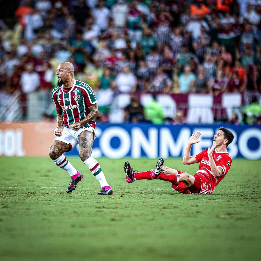 フェリペ・メロさんのインスタグラム写真 - (フェリペ・メロInstagram)「Glórias a Deus, Vitória Fluminense!! #obrigadoJesus #Fluminense 💚❤️🦁🇭🇺」5月3日 12時01分 - felipemelo