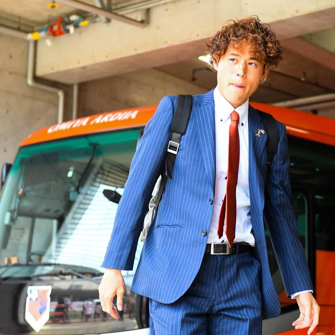 大宮アルディージャさんのインスタグラム写真 - (大宮アルディージャInstagram)「. 2023オフィシャルスーツ👔 #オーダースーツSADA @ordersuitsada_official   #大宮アルディージャ #ardija #Jリーグ #新里亮 #アンジェロッティ #袴田裕太郎 #相馬監督 #クラブ公式SNSパートナーREECH」5月3日 12時09分 - omiya.ardija