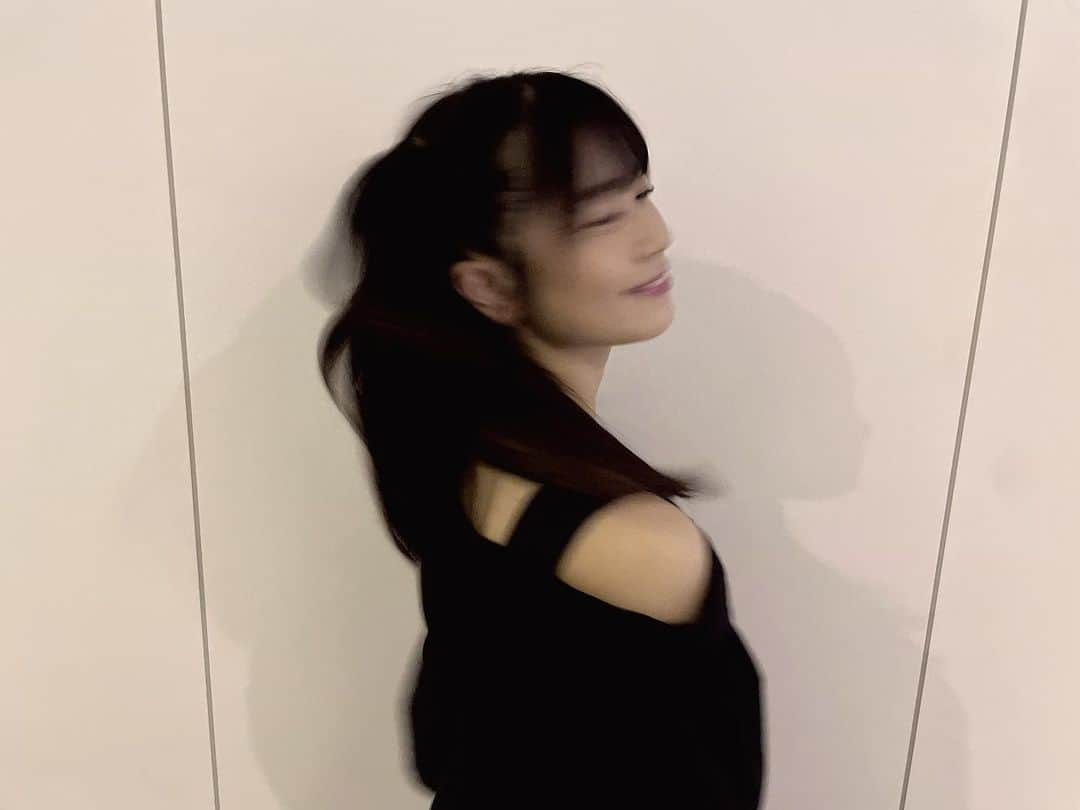 丹生明里さんのインスタグラム写真 - (丹生明里Instagram)「ハーフツイン×黒  🖤  ミーグリの日だったのでいろいろ挑戦してみた〜！  #ハーフツイン #日向坂46 #いつもと違う #丹生ちゃん #nibugram」5月3日 10時52分 - nibuchan_akari