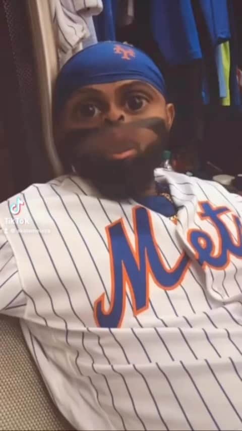 ホセ・レイエスのインスタグラム：「El vídeo más viral en los estados de WS 😂😂😂」