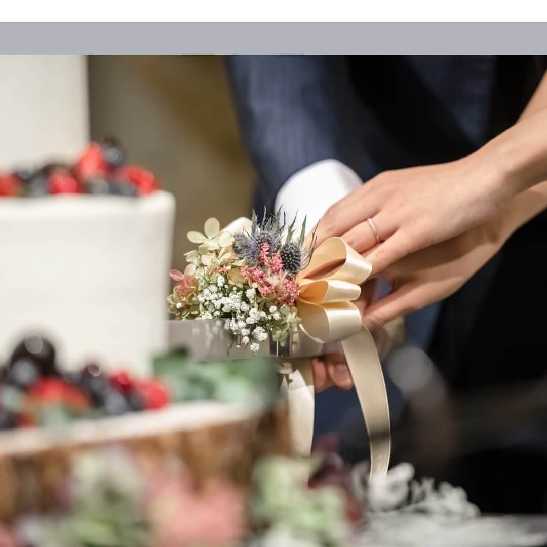 結婚式場 ヴィラ・デ・マリアージュ宇都宮のインスタグラム：「. 　　 まるでレストランのような banquet『KENZO』🍽 　　 丸のテーブルだけでなく 長テーブルのレイアウトもよく合います 　　 　　  #ウェディングケーキ #ウェディングケーキデザイン  #プロヴァンス⁡⁡ #フランス⁡⁡ #南フランスの街⁡⁡⁡ #ヴィラデマリアージュ⁡⁡⁡⁡⁡⁡⁡ #ヴィラデマリアージュ宇都宮⁡⁡⁡⁡⁡⁡⁡ #自然⁡ #ナチュラルウエディング⁡ #宇都宮結婚式⁡⁡⁡⁡ #那須結婚式⁡⁡⁡⁡⁡ #栃木結婚式⁡⁡⁡⁡⁡⁡⁡ #宇都宮結婚式場⁡⁡⁡⁡⁡⁡⁡ #那須結婚式場⁡⁡⁡⁡⁡ #栃木結婚式場⁡⁡⁡⁡⁡⁡⁡ #那須ウエディング⁡⁡⁡⁡⁡ #宇都宮ドレスショップ⁡⁡⁡⁡⁡⁡⁡ #ウェディングドレス  #栃木ドレスショップ⁡⁡⁡⁡⁡⁡ #ヴィラ花嫁⁡⁡⁡⁡⁡⁡⁡ #宇都宮花嫁⁡⁡⁡⁡⁡⁡⁡ #栃木花嫁⁡⁡ #宇都宮レストラン⁡ #栃木レストラン⁡ #宇都宮カフェ⁡ #栃木カフェ」