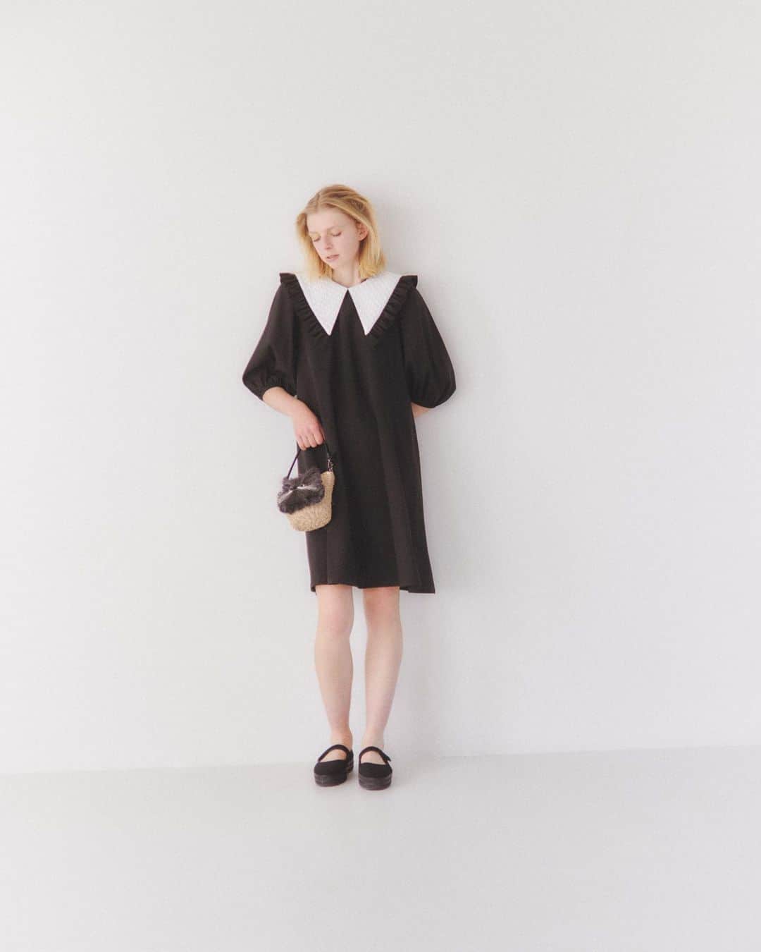 カロリナグレイサーバイシェリールのインスタグラム：「CAROLINA GLASER 2023 SPRING & SUMMER COLLECTION  #carolinaglaser #beams#springsummerfashion #springsummer2023   #カロリナグレイサー #ビームス #大人可愛い」