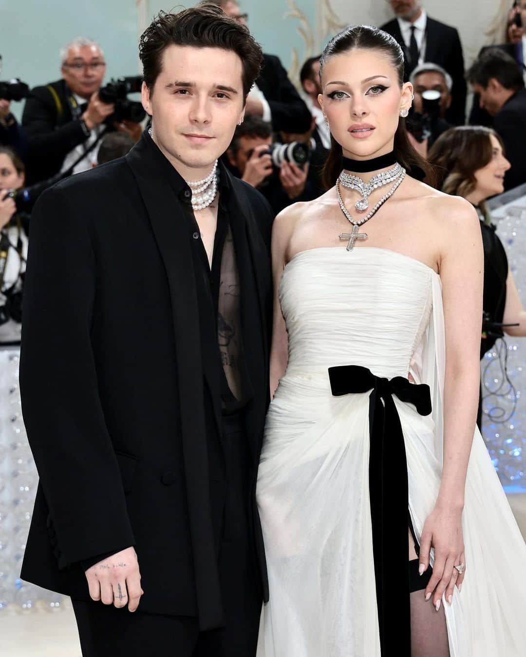 ニコラ・ペルツのインスタグラム：「Thank you so much for having us @themetgalaofficial @voguemagazine it’s always such an honor 🤍」