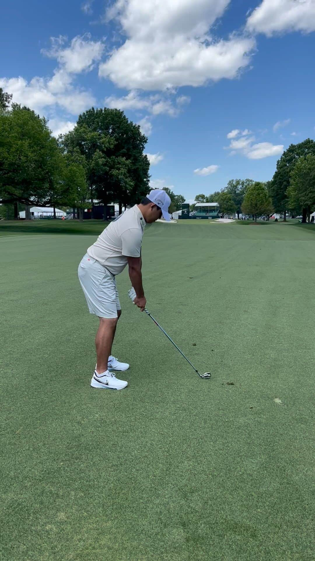 キム・シウのインスタグラム：「Feels good to be back here 🔥 @wellsfargogolf」