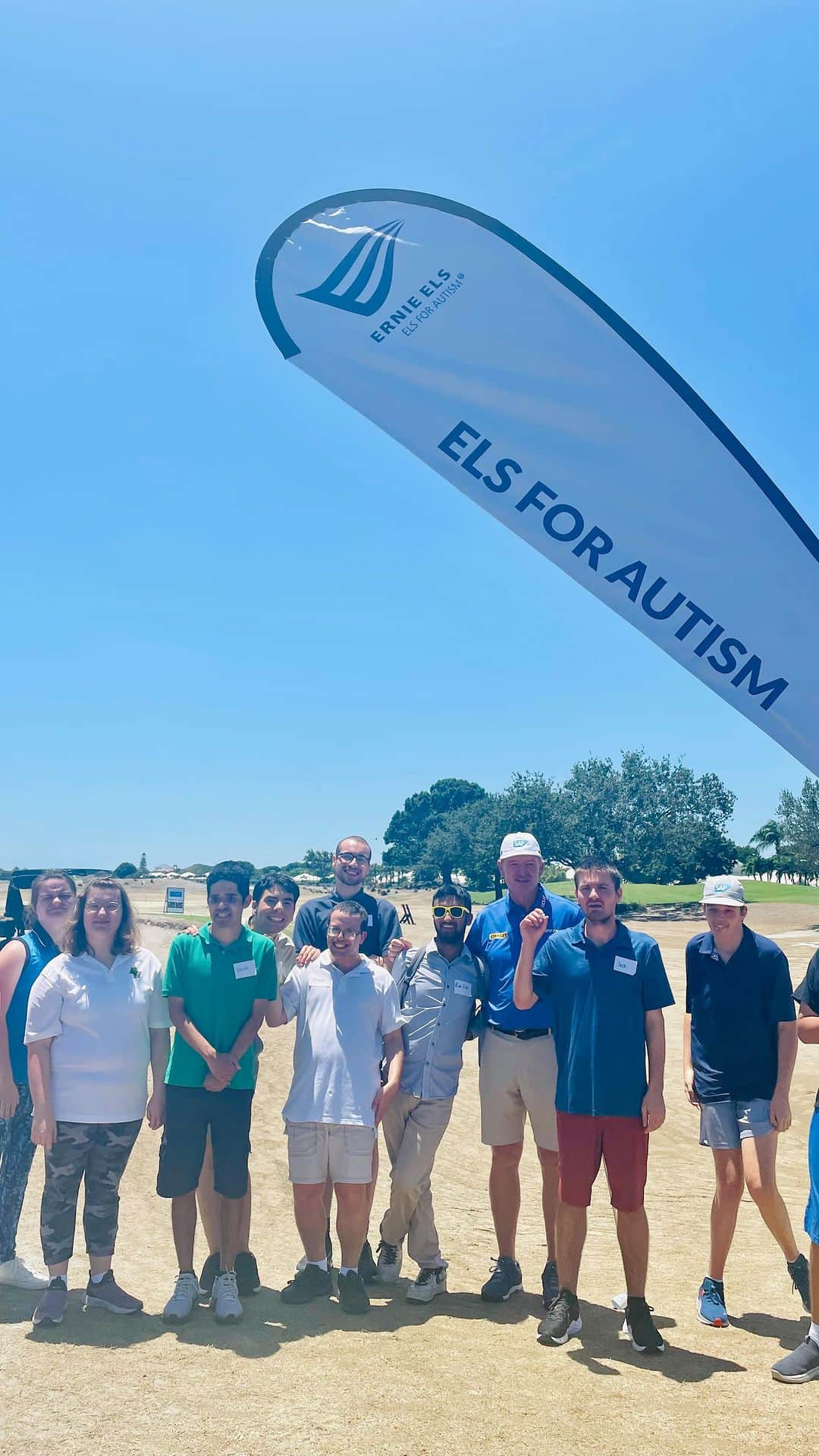 アーニー・エルスのインスタグラム：「We kicked off our 13th annual Golf Challenge at Bear Lakes Country Club in West Palm Beach yesterday.    Right before golfers teed off, we held an Ernie Els #GameON Autism (R) golf clinic with students from The Learning Academy charter school. Both Ernie Els and his son, Ben, participated in the clinic, which focused on several skills taught every day during golf classes at The Els Center of Excellence including taking turns, sharing equipment, motor coordination and planning, and following directions.   But what is extraordinary is the opportunity given to these individuals with autism spectrum disorder to play on the Bear Lakes Golf Course and inspire the event teams while they prepared to play in our first golf tournament of the year!   Since its inception in 2011, The Golf Challenge has raised over $33,990,000 to support our vision of creating limitless possibilities for individuals with autism.  Become an Official Provider or Sponsor of the Ernie Els #GameON Autism Golf Program 🔗 in Bio  @bearlakeswpb @the_learning_academy   #ElsForAutism #GolfChallenge #Autism」