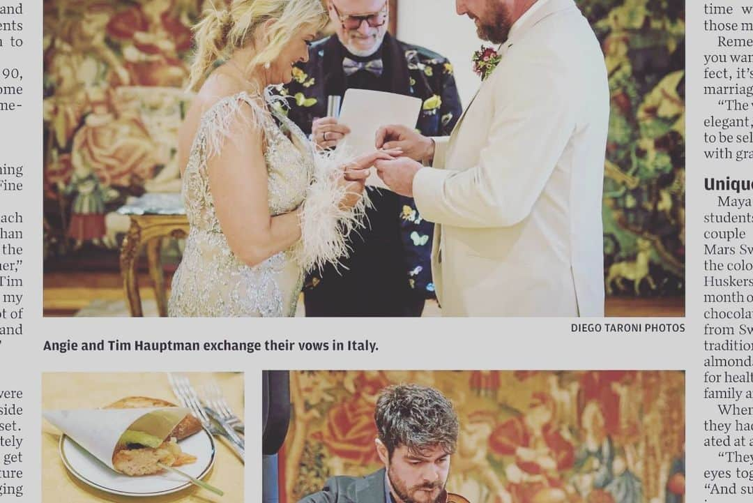 ジョーダン・ラーソンさんのインスタグラム写真 - (ジョーダン・ラーソンInstagram)「Appreciation post ✨  When friends turn family decide to fly to Italy to get married 🤍   Read about it in the Omaha World Herald 🤍」5月3日 5時00分 - gov1007