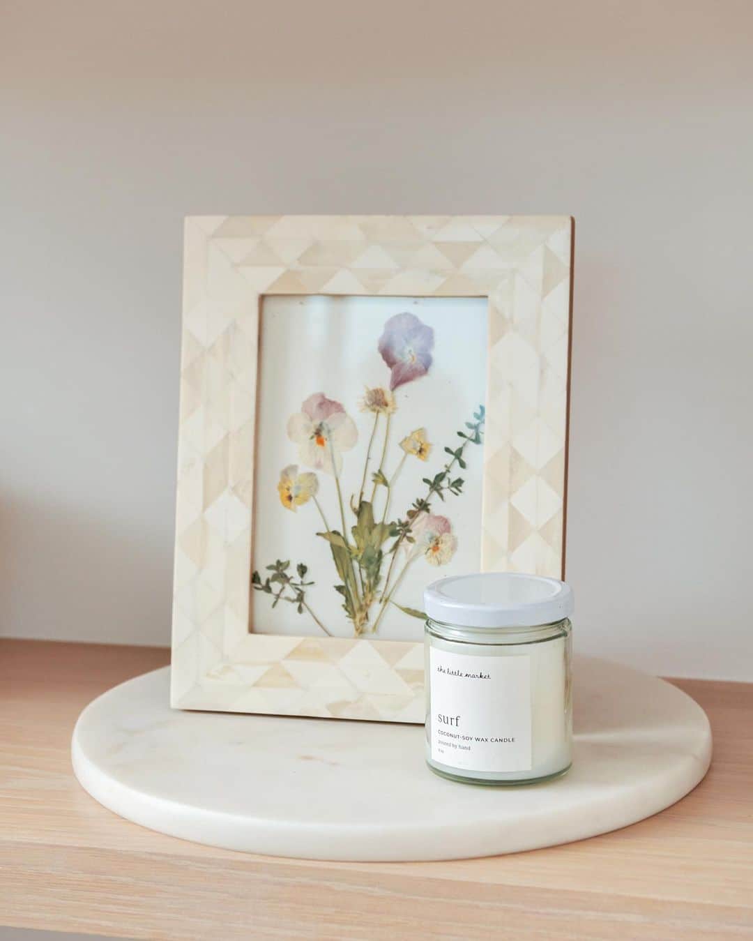 The Little Marketのインスタグラム：「Picture this: A shelf full of treasured memories and handmade décor. ✨ These artisan-made frames save and display your most special moments. Stock your shelves before these beauties are gone for good.」