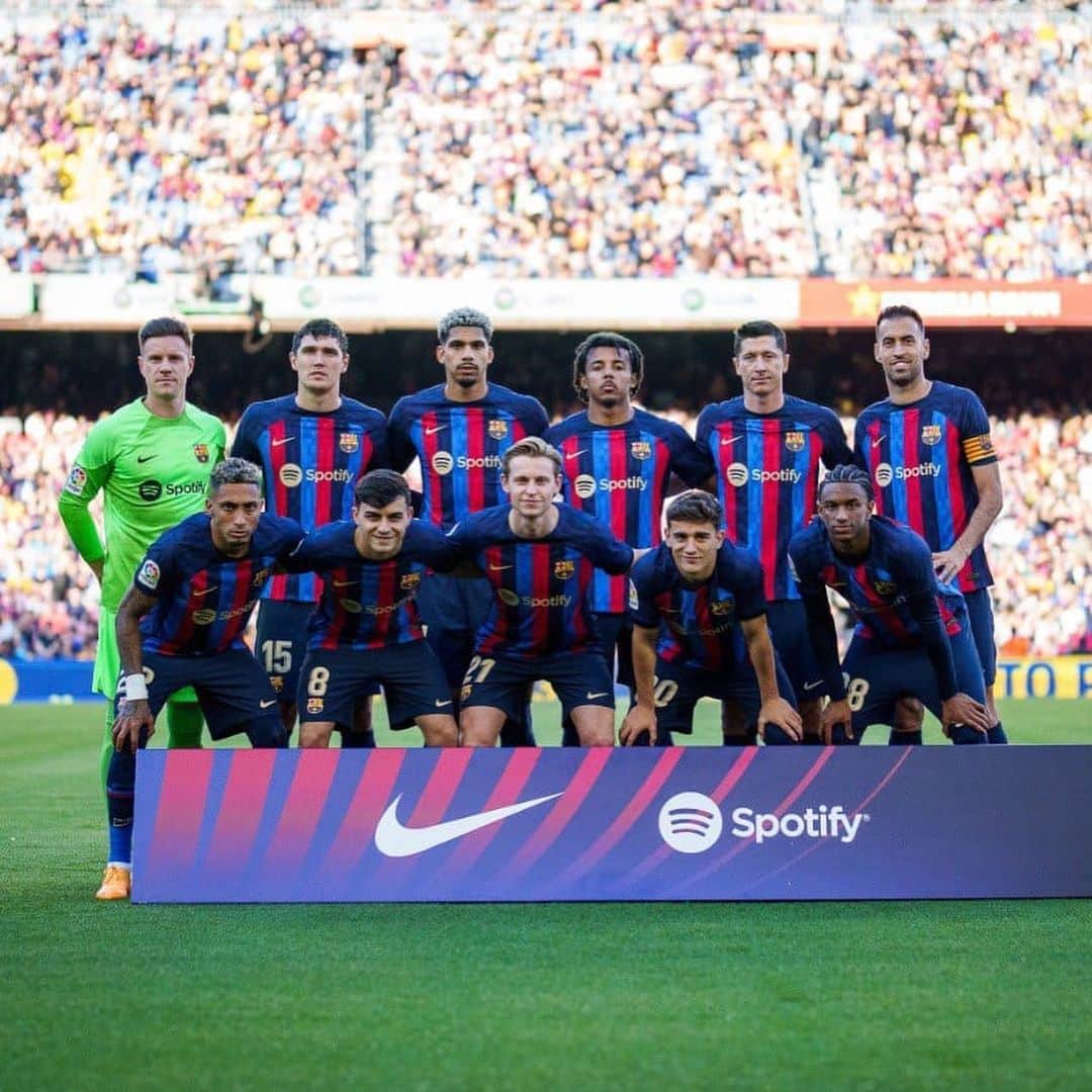 ロベルト・レヴァンドフスキのインスタグラム：「Another 3 points to add 👍🏻 🔵🔴 @fcbarcelona」