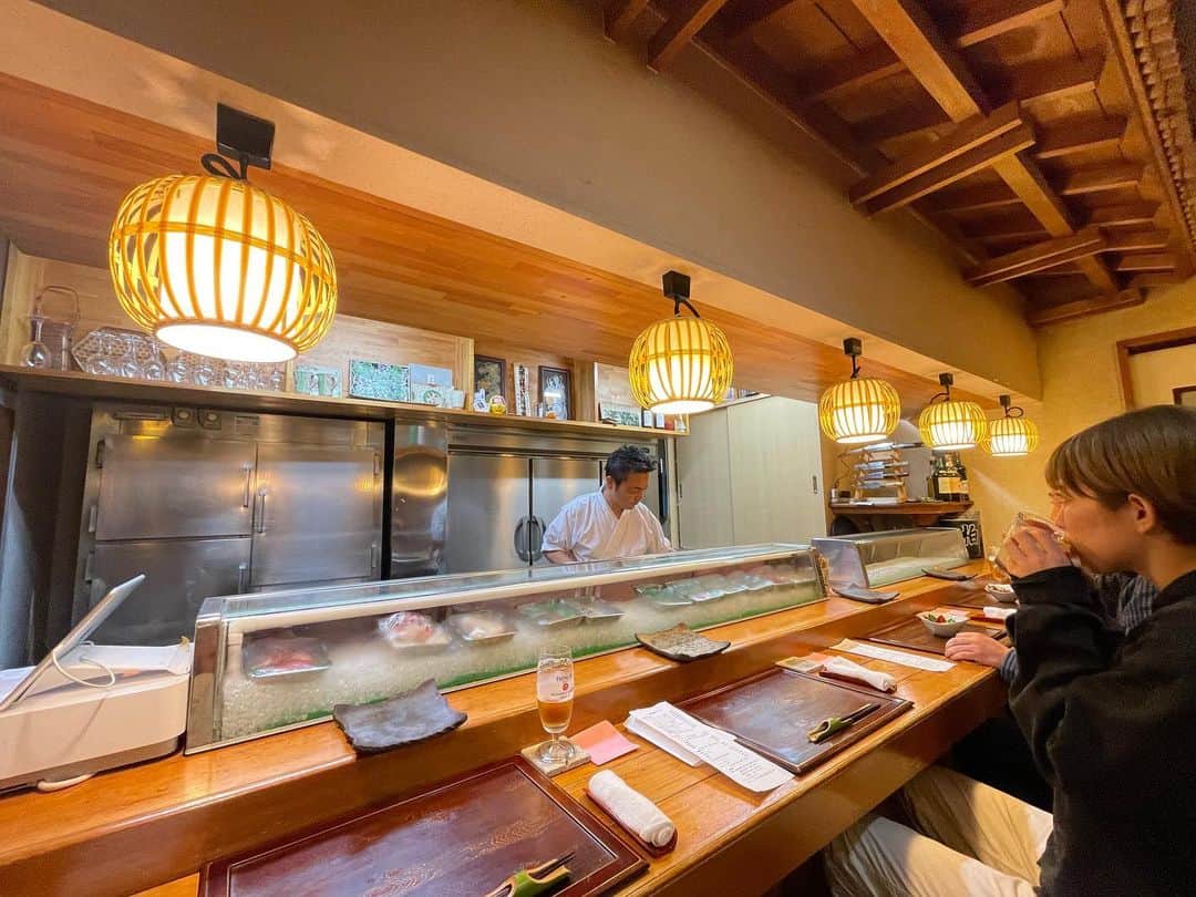 林咲希のインスタグラム：「先日『かしわずし』さんに お世話になりました😋✨ 　　　　　　　　　　　　　　　　　　　　 素敵なお店に、素敵なご家庭で とても幸せな時間を過ごせました。 ありがとうございました🥰  #かしわずし #栃木市大平町 #息子さんデザート担当」