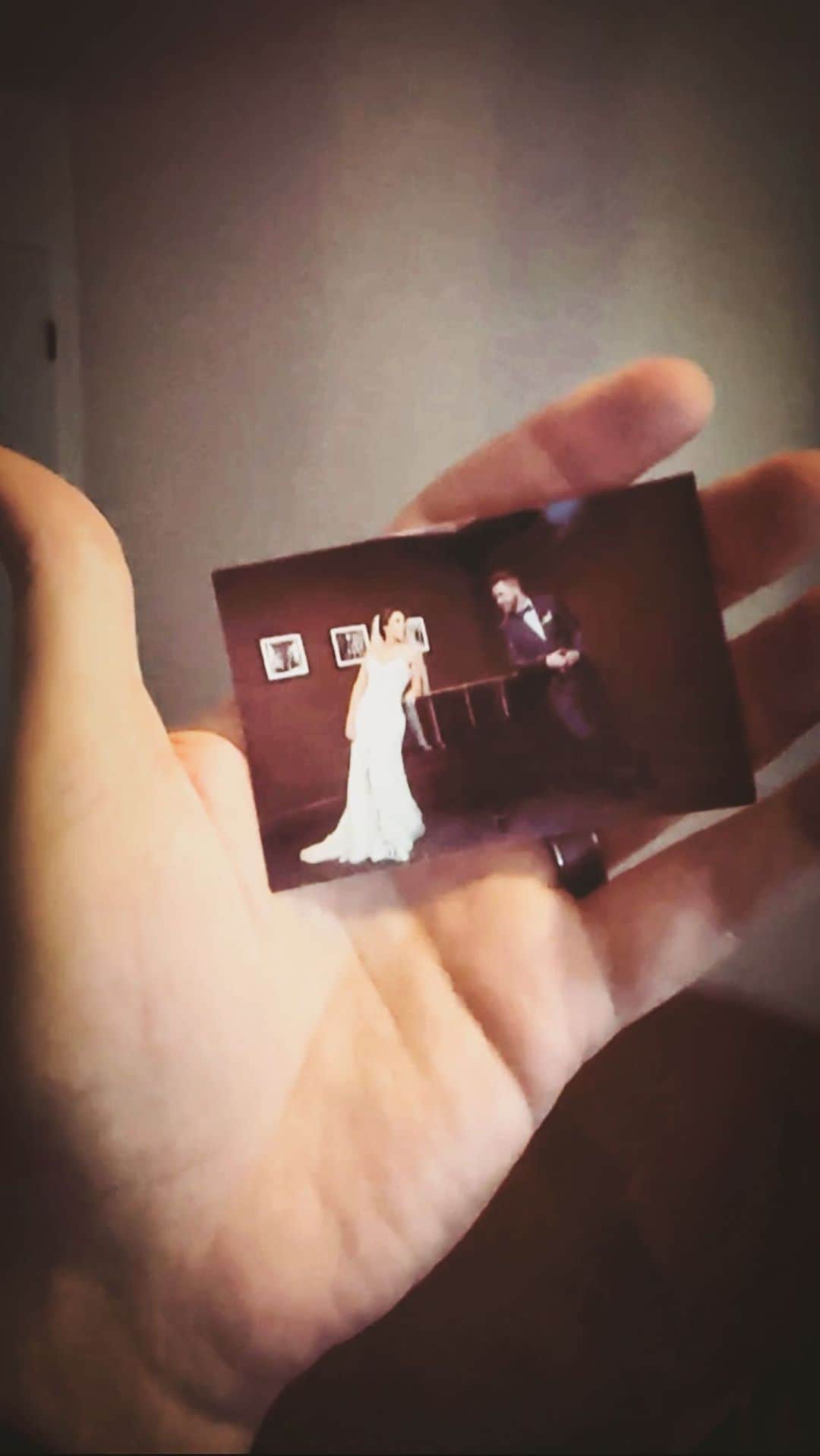 ジョシュア・デイビット・エバンスのインスタグラム：「🚨SAPPY POST WARNING🚨   I don’t feel long winded… but, I DO feel incredibly in love and it just keeps getting better.   I know you’ll be there. Count me in times a billion.   #feelingsappy #causeimhappy #andshemakeslifesweeter」