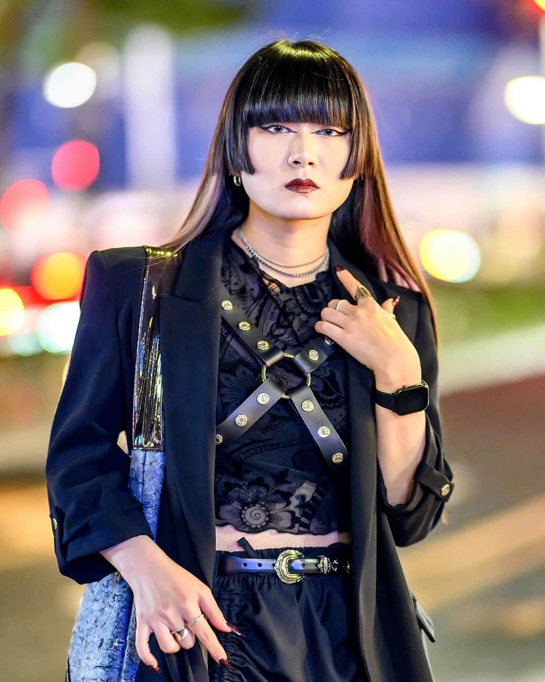 Harajuku Japanさんのインスタグラム写真 - (Harajuku JapanInstagram)「Japanese dancer and fetish model Alice (@alice22o_) on the street in Harajuku with a hime hairstyle, striking eye makeup and all black look featuring a harness over a vintage top, a belted strappy Not Conventional skirt, Antiviral accessories, a shoulder bag, and tall Yosuke platform boots. She also told us that Torauma is her favorite musician. Check Alice's personal Instagram for more of her fashion and dance life in Tokyo.」5月3日 6時56分 - tokyofashion