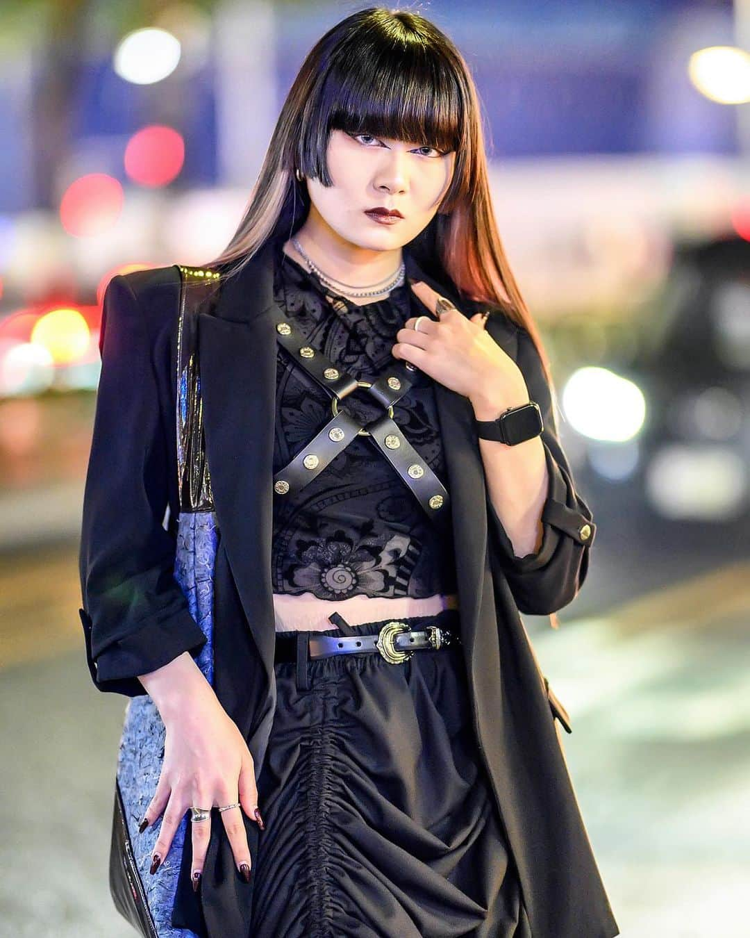 Harajuku Japanさんのインスタグラム写真 - (Harajuku JapanInstagram)「Japanese dancer and fetish model Alice (@alice22o_) on the street in Harajuku with a hime hairstyle, striking eye makeup and all black look featuring a harness over a vintage top, a belted strappy Not Conventional skirt, Antiviral accessories, a shoulder bag, and tall Yosuke platform boots. She also told us that Torauma is her favorite musician. Check Alice's personal Instagram for more of her fashion and dance life in Tokyo.」5月3日 6時56分 - tokyofashion