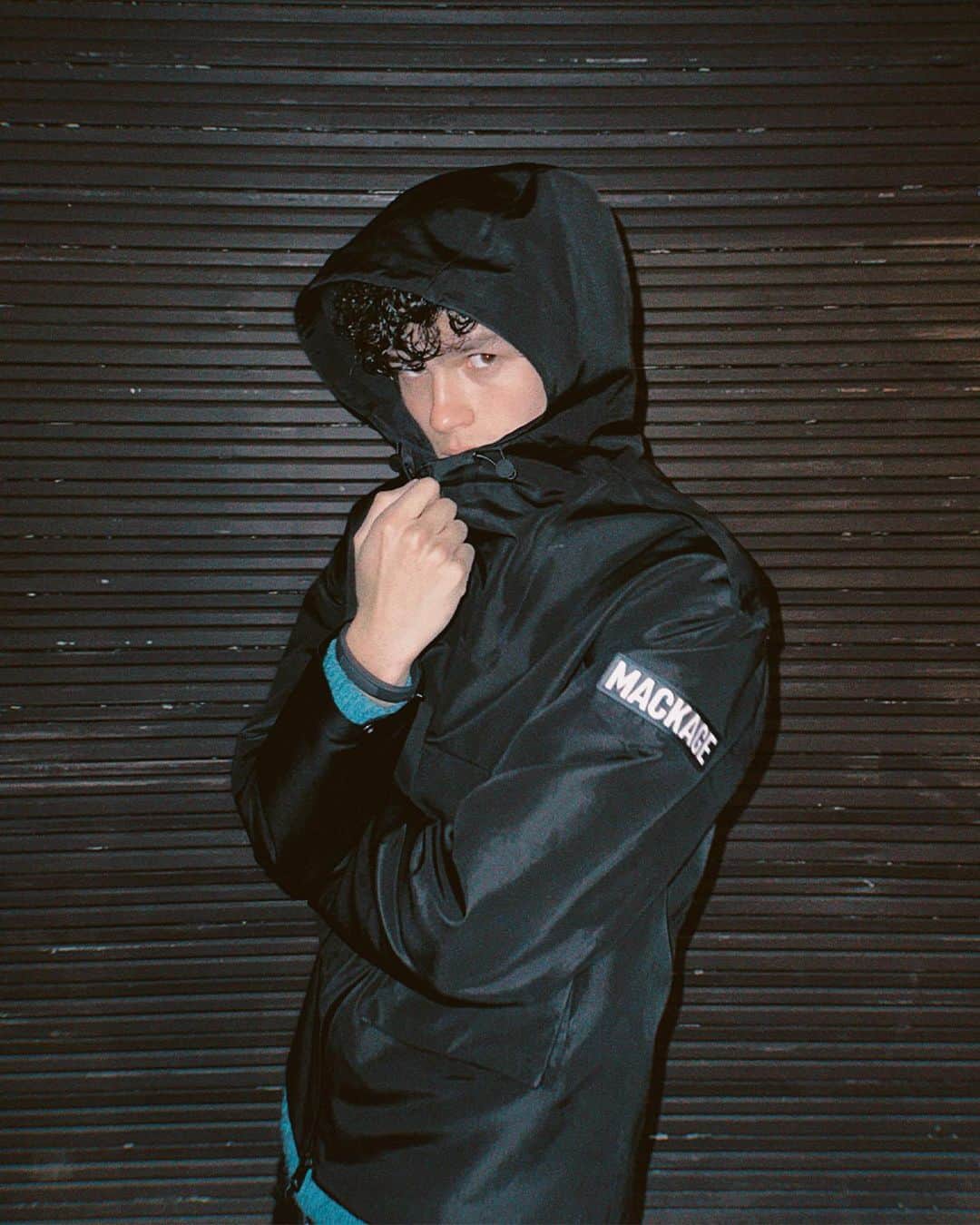 マッカージュのインスタグラム：「PAXTON VISION   PAXTON-Z, a zip-up jacket with a 2-layer tech shell composed of 100% post-consumer recycled yarns. Oversized double entry patch pockets serve as both chest and waist pockets on this boxy silhouetted seam-sealed anorak. Water resistant and repellent, the underarm eyelets add ventilation. A functional layer engineered with innovative technology.  #MACKAGE #MONDEMACKAGE」