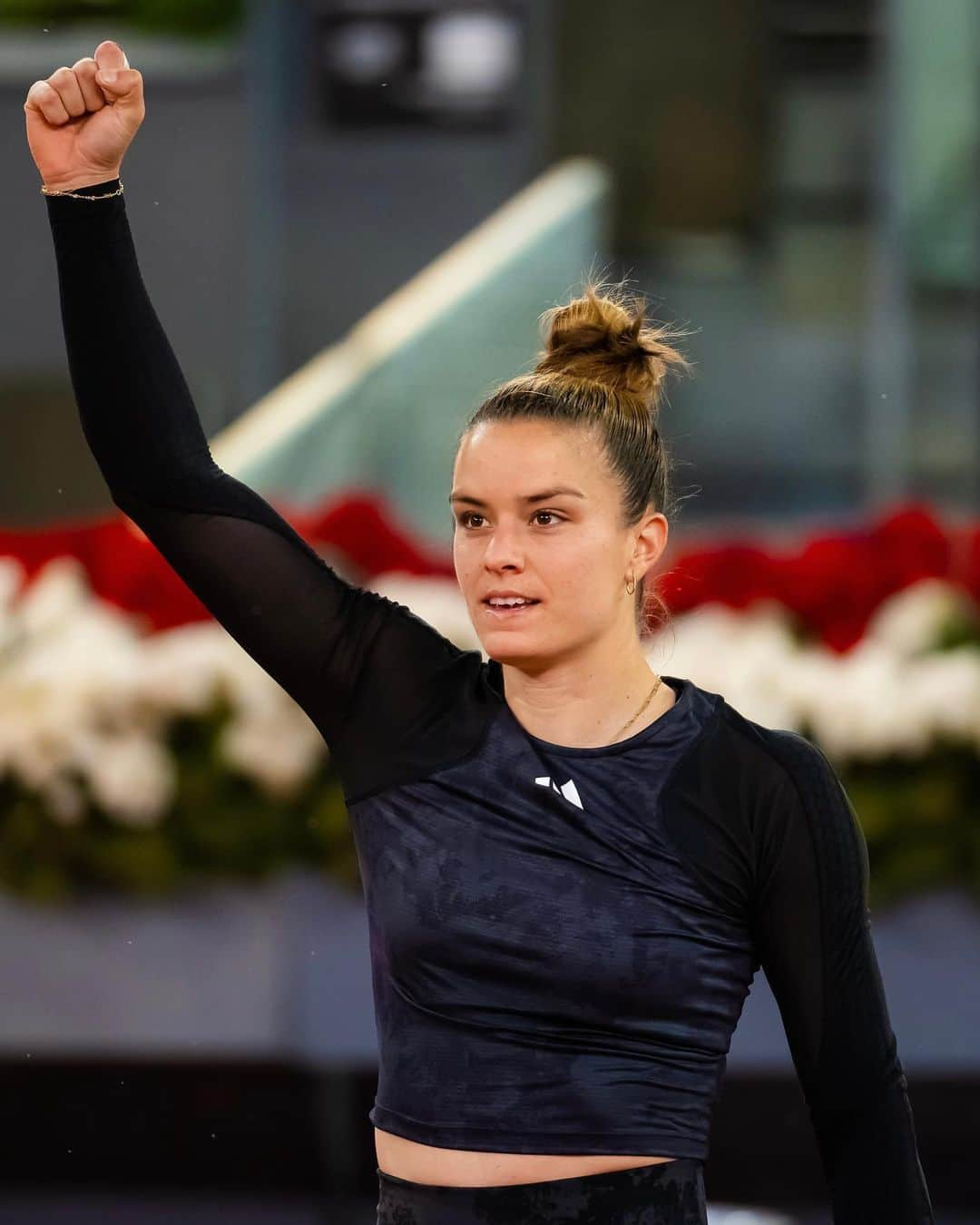 WTA（女子テニス協会）さんのインスタグラム写真 - (WTA（女子テニス協会）Instagram)「Fierce 🔱  @mariasakkari fends off Begu in 3 tight sets to lock in a semifinal encounter against Sabalenka in Madrid!」5月3日 6時57分 - wta