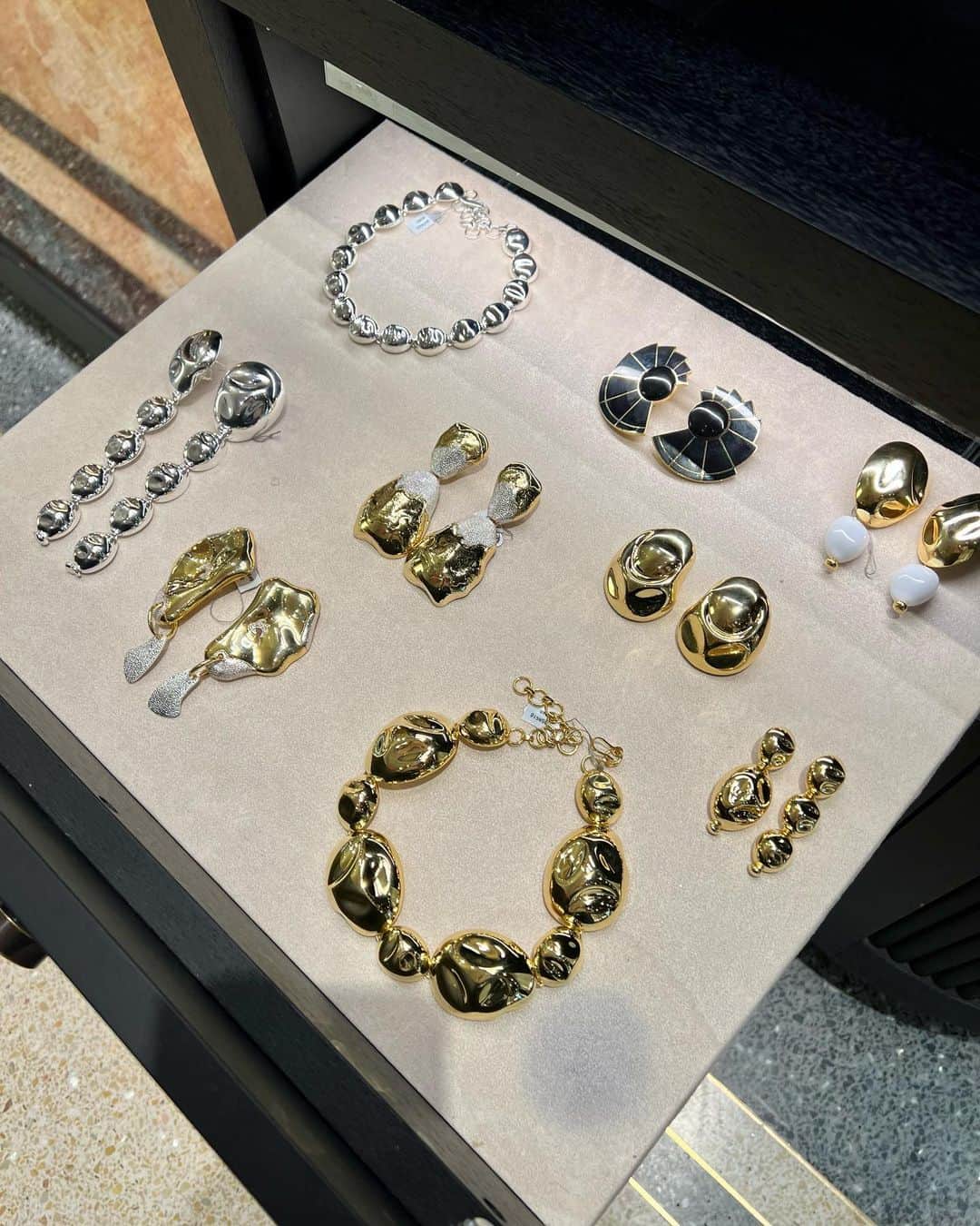 Monica Sordoのインスタグラム：「Fresh Jewelry box at @thewebster SOHO. So excited to now be also part of their NYC family.」