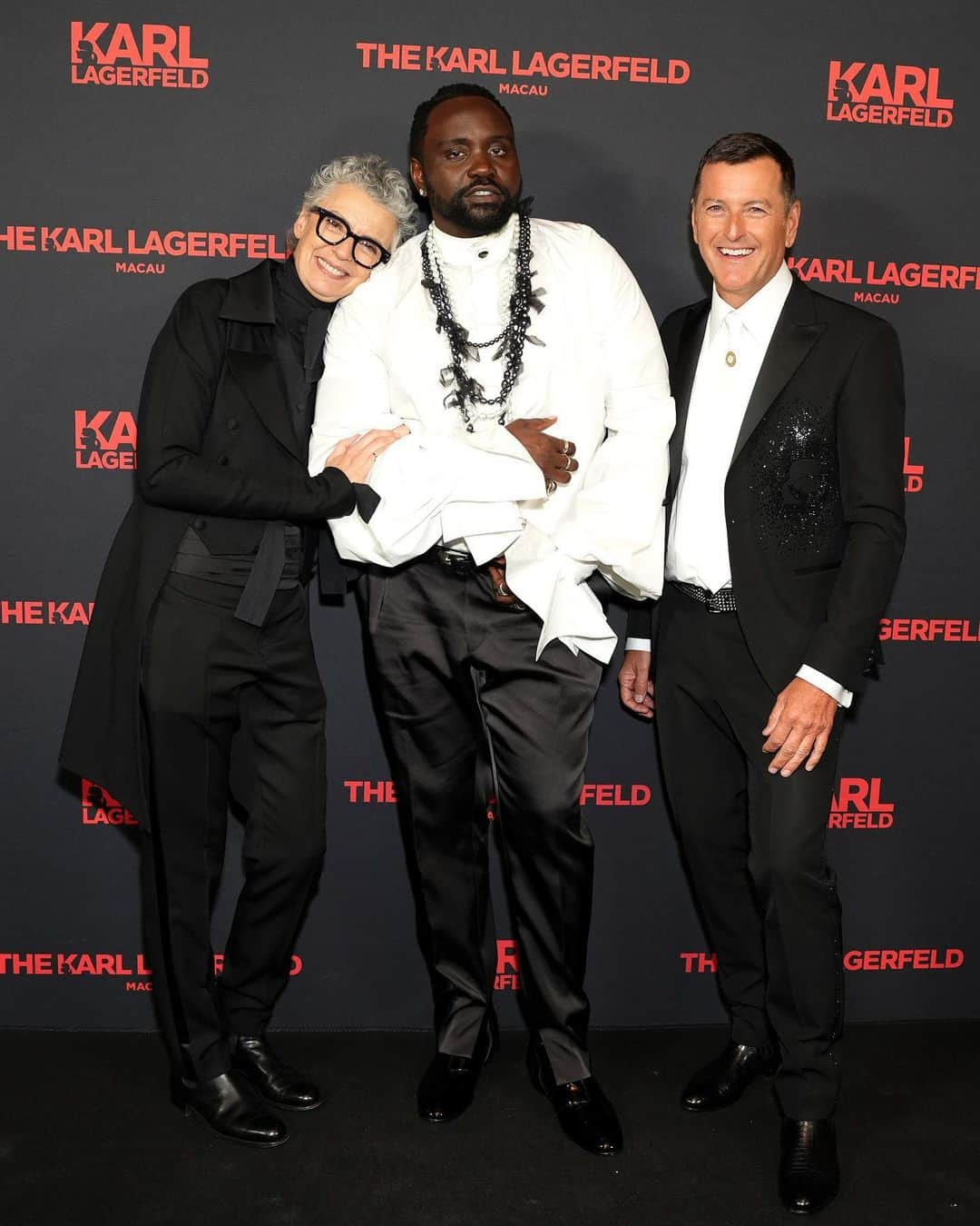 カールラガーフェルドさんのインスタグラム写真 - (カールラガーフェルドInstagram)「A night to remember. Special guests arrive at the #KARLLAGERFELD after-party following the 2023 #MetGala. Co-hosted by @michelleyeoh_official and @thekarllagerfeld #KARLLAGERFELD」5月3日 7時25分 - karllagerfeld