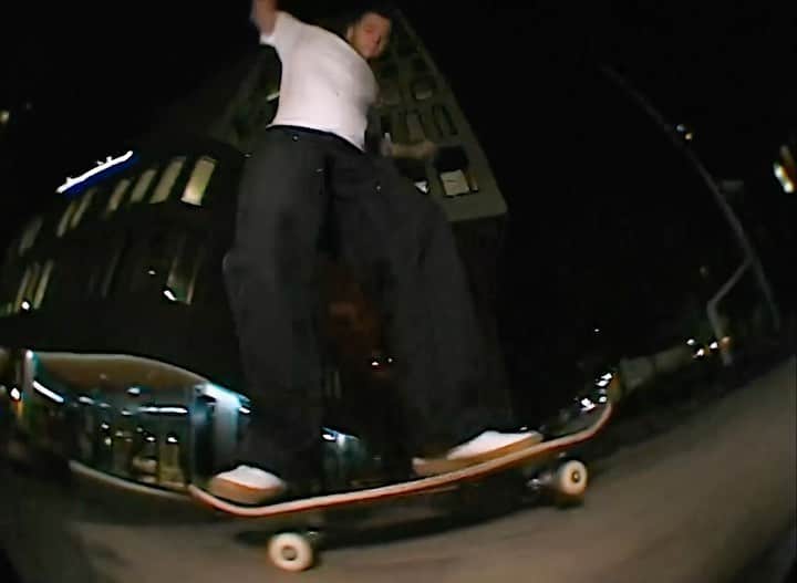 ラカイリミテッドフットウェアのインスタグラム：「Griffin’s new "Orca Card" part for @spitfirewheels & @35thnorth is live now @thrashermag @griffingass ⛽️⛽️⛽️  📹 @oh_yup @kevinstake #Lakai」