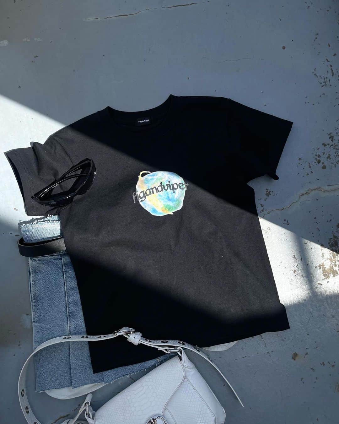 FIG&VIPERのインスタグラム：「【 new 】  ・earth MID T ¥5,500 (tax included)  _______________________________________________  #figandviper」