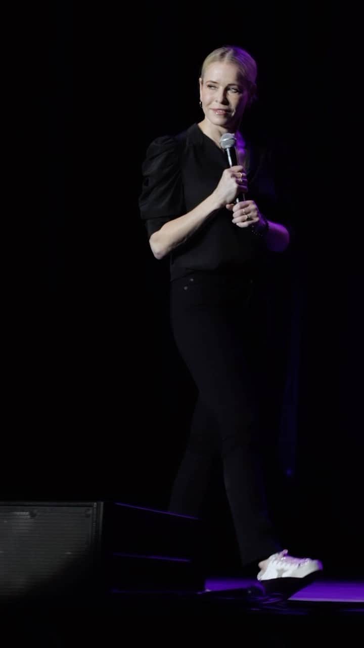 のインスタグラム：「May 6th - Tulsa, OK May 7th - Huntsville, AL May 10th - Red Rocks Amphitheatre  May 12th - Monticello, NY May 13th - Bangor, ME May 14th - Wallingford, CT  For more tour dates, buy tickets at ChelseaHandler.com」