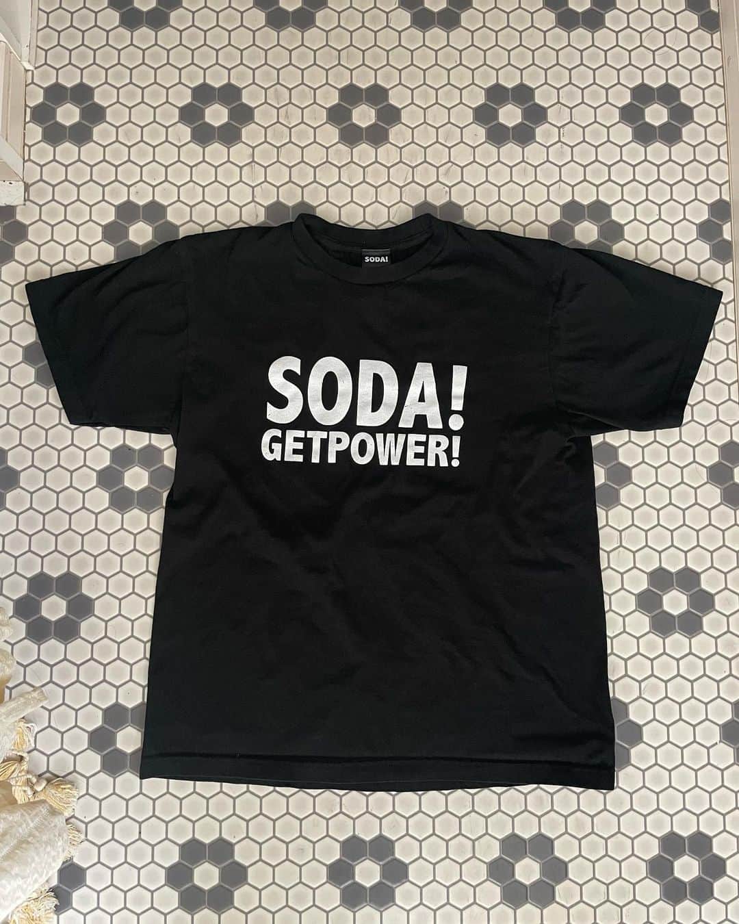 のインスタグラム：「SODA! 10周年LIVE! 渋谷!O-NEST!  先行販売チケット購入の方には10周年Tシャツプレゼントします! GETPOWER!  2023/7/1（土） 会場：Spotify O-nest 開場開演：17:00 / 18:30 問い合わせ：Spotify O-nest　03-3462-4420  先着先行：5/1（月）18:00 ～ 5/28（日）23:59  ¥3,500（D別/Tシャツ付き）  一般販売：6/3（土）12:00〜 ¥3,500（D別）  https://eplus.jp/sf/detail/3869120001-P0030001P021001?P1=0175&fbclid=PAAaYUi4hBaNOCoW5HLGL56uie1aoP929rBEXRAXRYm-DSQyyXqge3G7fxwWI」