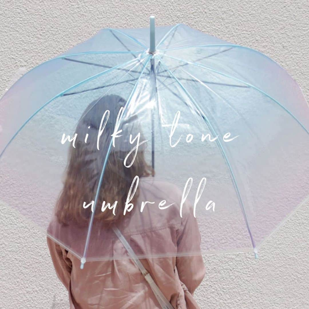 Accommodeさんのインスタグラム写真 - (AccommodeInstagram)「【New! Umbrellas】🌂✨  梅雨も近づき、 雨が増えてくるシーズンとなりました☔️  雨がふる日でも、かわいい傘を持っていると いつもより少しワクワクと 明るい気持ちになりませんか？💘  @accommode では 梅雨もかわいく乗り切るための 傘を入荷いたしました🌂🌈  ぜひ @accommode  プロフィールリンクよりご確認ください✔︎  #accommode #アコモデ #梅雨コーデ #雨の日コーデ  #傘 #傘コーデ  #雨の日のお出かけ」5月3日 10時10分 - accommode