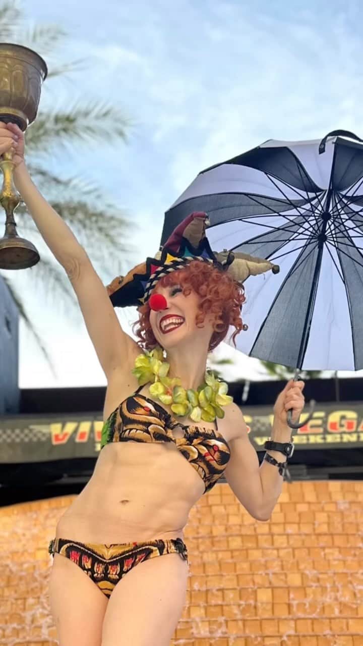 ボニー・モーガンのインスタグラム：「Shenanigans!!! When you’re King of Fools and you visit Viva Las Vegas …and it’s your Birthday …and they have a tiki pool party …and you happen have a tiki god bikini …and you stand on a thing you didn’t know you’re not supposed to …and security comes …and gives you a little talking to…and you’re very sorry …and they let you stay …because The Orleans is awesome …and it’s your Birthday… VIVA LAS VEGAS!! @orleanscasino @viva.las.vegas.vlv A very special thank you to the Orleans pool team for being so cool and posing for these pictures#adventuresofbendybonnie #shenanigans #tikitrouble #birthdayshenanigans #igotintrouble #worthit #amok #kingoffools #itsgoodtobetheking #clowningaround #mischief #vivalasvegasrockabillyweekend #vlv #orleans #bendybonnie」