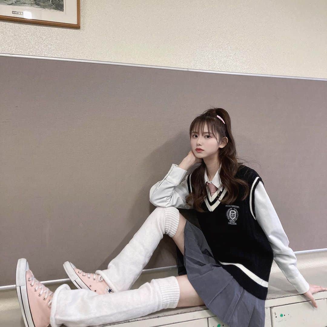 皆藤悠柚さんのインスタグラム写真 - (皆藤悠柚Instagram)「みんなMVたくさん見てくれてありがとう😊🌸  ワタシズムは「私は私らしく」そして「全員が主人公」がコンセプトになっております！  私自身がずっと掲げていたような目標がグループのコンセプトにもなっていて、なんだか本っ当に嬉しいです🥺🌈  これからぜったいぜったい有名になるます！ ワタシズムを推してて良かったなって絶対思わせます🔥 なのでこれから応援ぜひぜひよろしくお願いします！  #ワタシズム #デビュー #アイドル #popidol #idoldebut 	#instagood #followlike #아이돌 #데뷔 #일본인」5月3日 21時25分 - yuuyu_114