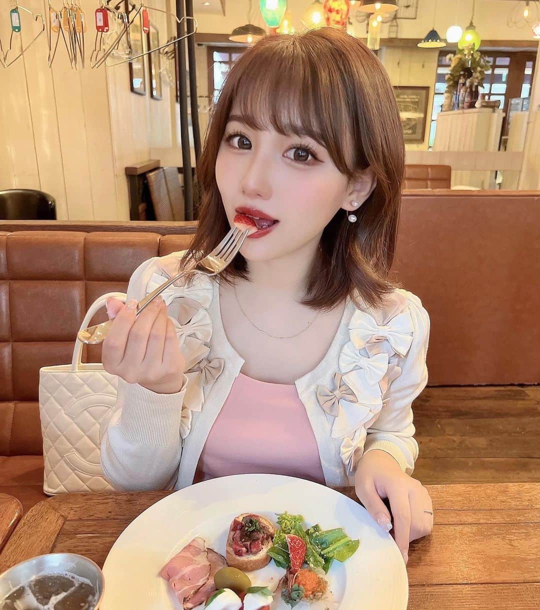 加藤里奈のインスタグラム：「⋆  栄でディナー🍽 全部美味しかったけど、 パスタが特に忘れられない𓏧！😋  PR @ponte.nagoya #名古屋グルメ #名古屋アクアパッツァ #名古屋カクテル #名古屋パスタ #名古屋イタリアン #名古屋オステリア #愛知パスタ #愛知イタリアン」