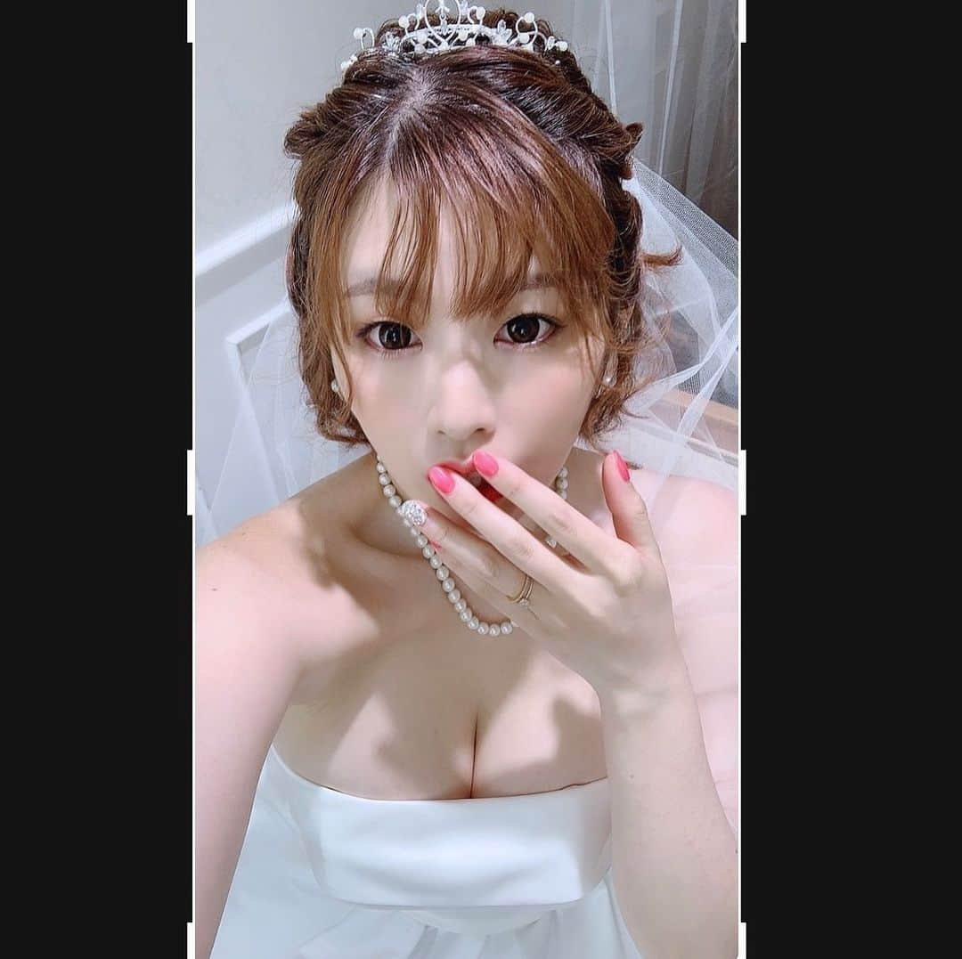 宇佐美さくらさんのインスタグラム写真 - (宇佐美さくらInstagram)「どうも！プリンセス👸さくら🌸です♡  📷週末撮影会！👙 6日　プルクラ撮影会  🖤ファンティア  🍸毎週金曜の夜は西麻布でバー店員　 @bar_artrum_tokyo   、 、 、 、 、 、  #日本女孩 #グラビアdvd #グラドル  #asiangirls  #布教してくれてありがとう  #ビキニ　#GUCCI #model #ANISD #japanese  #性感美女  #portraitphotography #asian  #グラドル自画撮り部　#セクシーショット   #宇佐美さくら　#宇佐宮さくら　#セクシー #sexywomens  #sexy #胸の大きい良い女　#六本木 #materialgirl  #ロング　#ミリタリー女子  ⭐️⭐️⭐️アカウント⭐️⭐️⭐️ Twitter・TikTok・Instagram•LINE @usausa39ra   #フォローミー　#팔로미　#followme  #追蹤　#追蹤🔍搶先看➡️」5月3日 19時57分 - usausa39ra