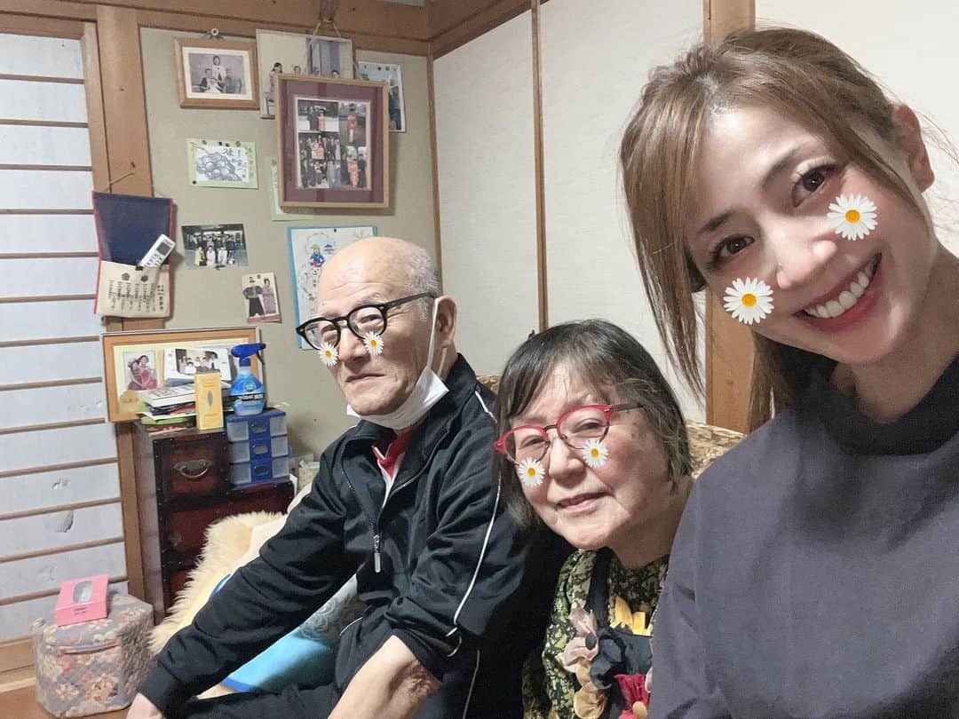 小林美香子のインスタグラム：「実家に帰ってきました🌷🌸🌷 snowで遊んでみたよ。」