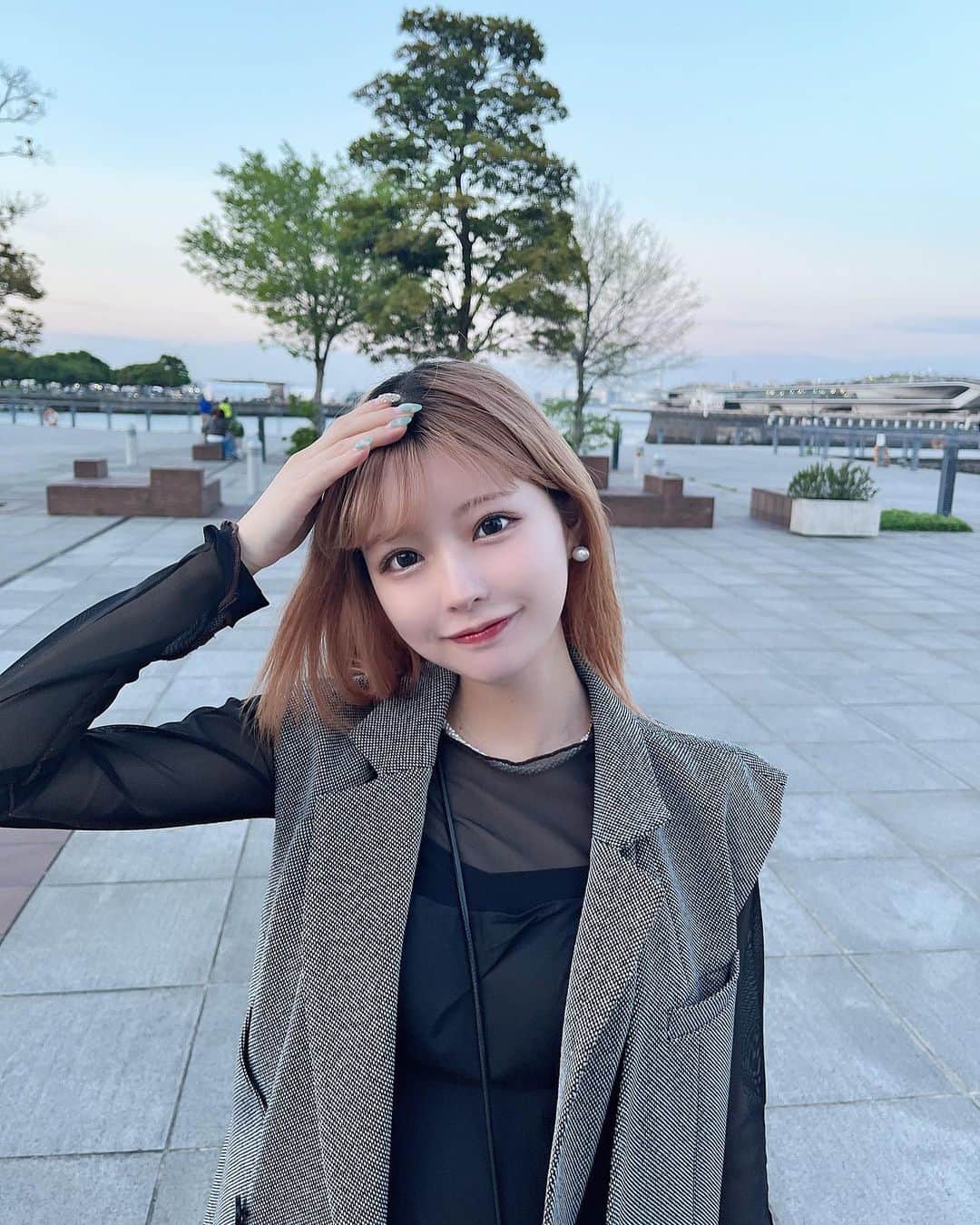 sarimaru(国木田さりまる)のインスタグラム：「大好きな5月やってきた~♡ GWみんなは何してるのかな💭 ・ 急遽横浜デート楽しかった! 沢山食べ歩きしました🥡🥢」