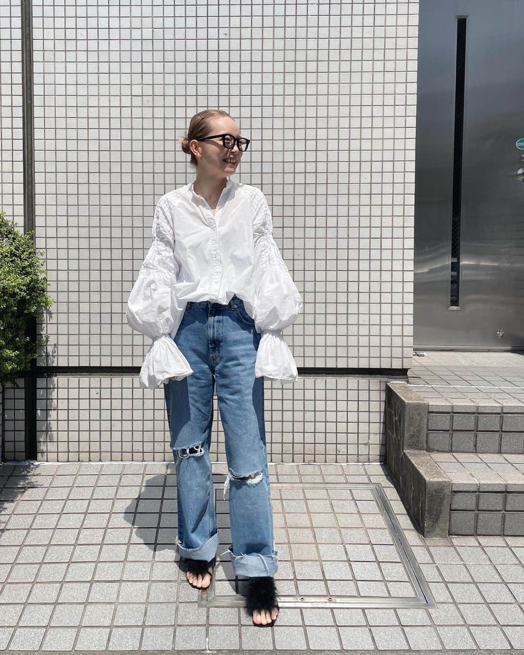 asakoshimojimaのインスタグラム：「- @zara のサンダルが🖤  #etretokyo #zara」