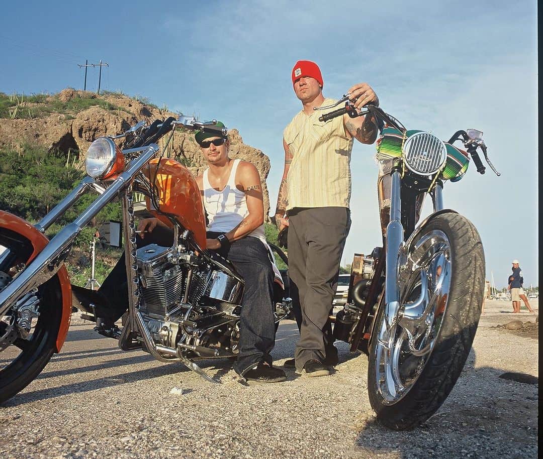 ウエストコーストチョッパーズさんのインスタグラム写真 - (ウエストコーストチョッパーズInstagram)「Damn I’m getting old!  Billy Lane ( @choppers.inc ) just reminded me that Motorcycle Mania III debuted on Discovery 19 years ago!  Lots of memories from those @westcoastchoppers builds and from that ride across Mexico with @kidrock 🇲🇽🇺🇸  What was your favorite part??  #jessejames」5月3日 21時15分 - popeofwelding