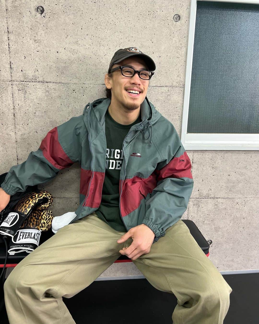 矢地祐介さんのインスタグラム写真 - (矢地祐介Instagram)「このジャケットは色褪せないなー🥺 またいちごの回から見直すかーw」5月3日 12時31分 - usk_yachi