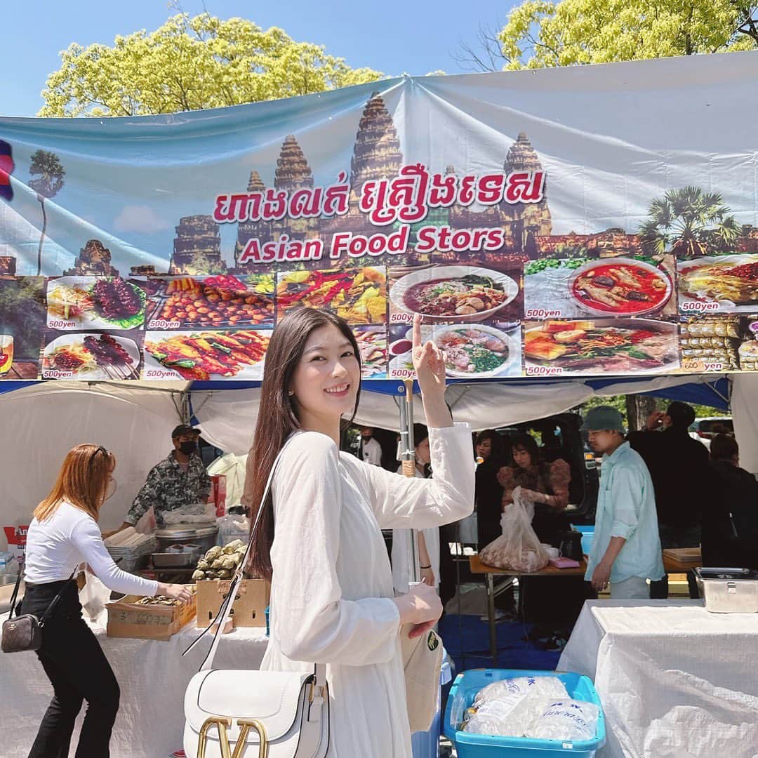 橋爪愛さんのインスタグラム写真 - (橋爪愛Instagram)「日本xカンボジア友好70周年を迎える記念の年の カンボジアフェスティバル2023へ。 カンボジアの伝統や文化を日本にいながら楽しめ カンボジア料理や雑貨も楽しめるのでオススメ。 2023/05/03(水)~4(木)10:00~19:00  @代々木公園 イベント広場、野外ステージ  #カンボジア　　#カンボジアフェスティバル2023」5月3日 12時55分 - hashizumeai