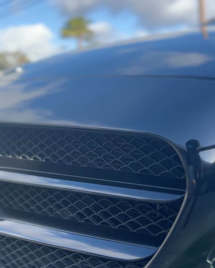 カルロス・リベイロのインスタグラム：「Big shout out to my brothers over at @shark_wraps for the chrome delete and @mindyourswt for the limo tint. You guys killed it. Truly appreciate the work done on the whip! Y’all are the best! @teammikeygarcia 👊🏽 much love」