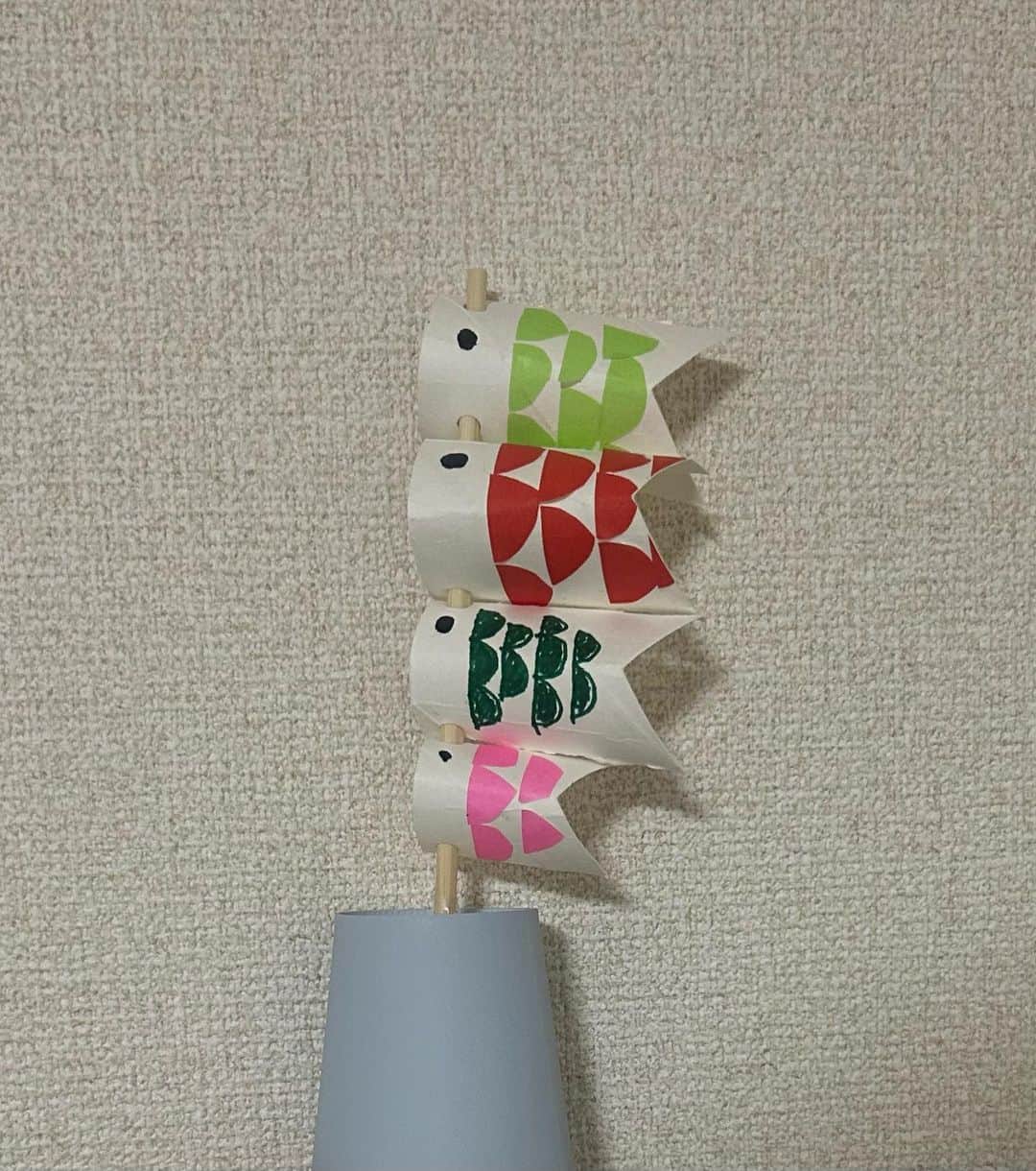 森澤祐介さんのインスタグラム写真 - (森澤祐介Instagram)「. 長男と作った鯉のぼり 意外と自分も楽しかった笑  #こどもの日」5月3日 14時36分 - yusuke_morisawa