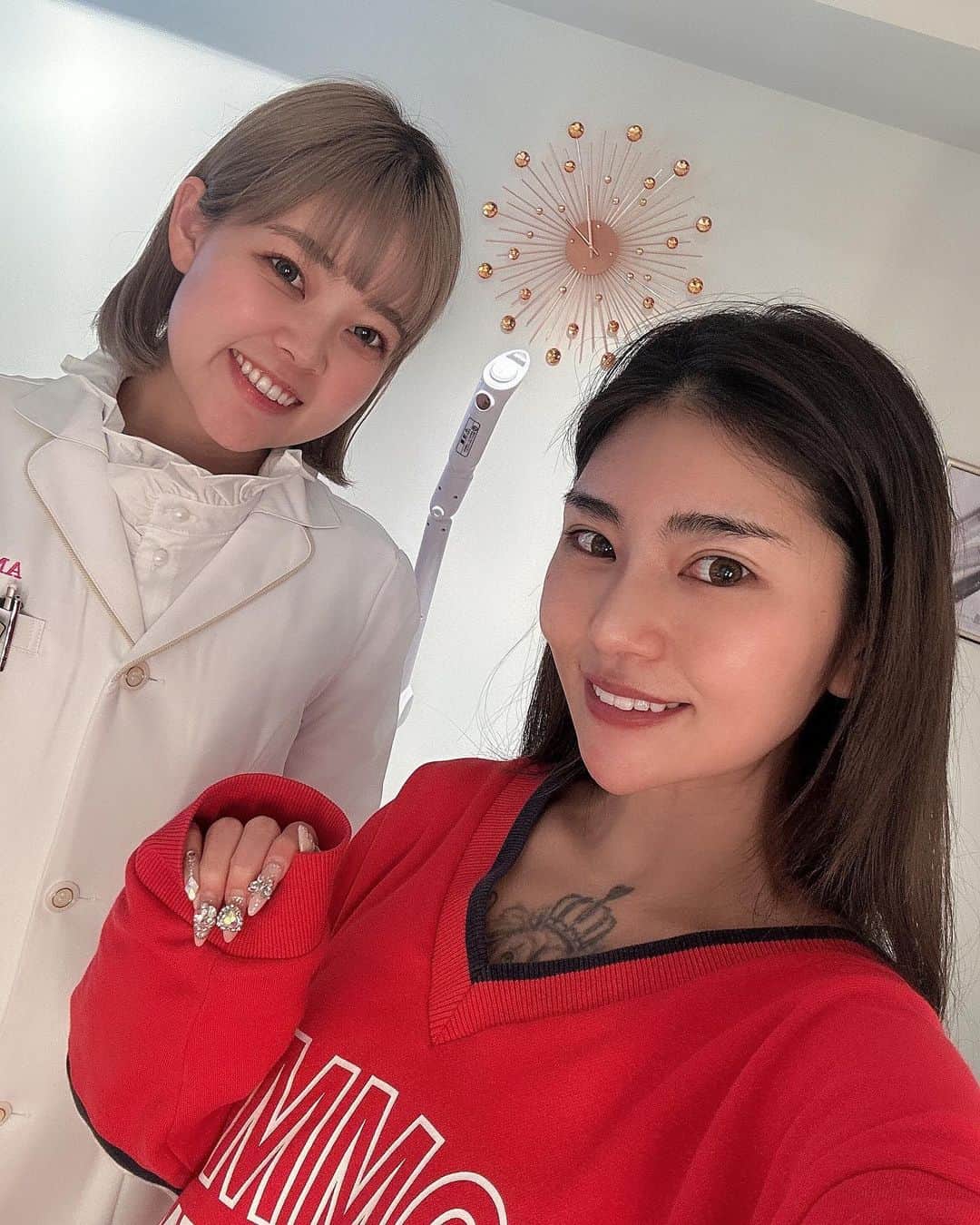 YOCHIさんのインスタグラム写真 - (YOCHIInstagram)「📝 @anera_aoi さんで 美脳KOGAO &毛穴洗浄 2回目行ってきました☺️✨  本当に気持ちいい🥹💖 あおいさんは体の状態に合わせて、いま何を食べたらいいかとかもすごく詳しく教えてくれます💓 直後のツルツル感もだいすき！ ありがとうございました💖😊  #美脳整体 #美脳ヘッドマッサージ #美脳小顔矯正 #毛穴洗顔 #ハイドロ毛穴洗浄 #エレクトロポーション #冷却水鎮静パック  ↑これだけたくさんしてもらって【4900円】は安すぎるから、お肌改善したい方みんなぜひ行ってみて〜🥹💖  なんか毎日美容のことして、いいお天気で、幸せな日々..😌♡」5月3日 14時48分 - glamor_yochi